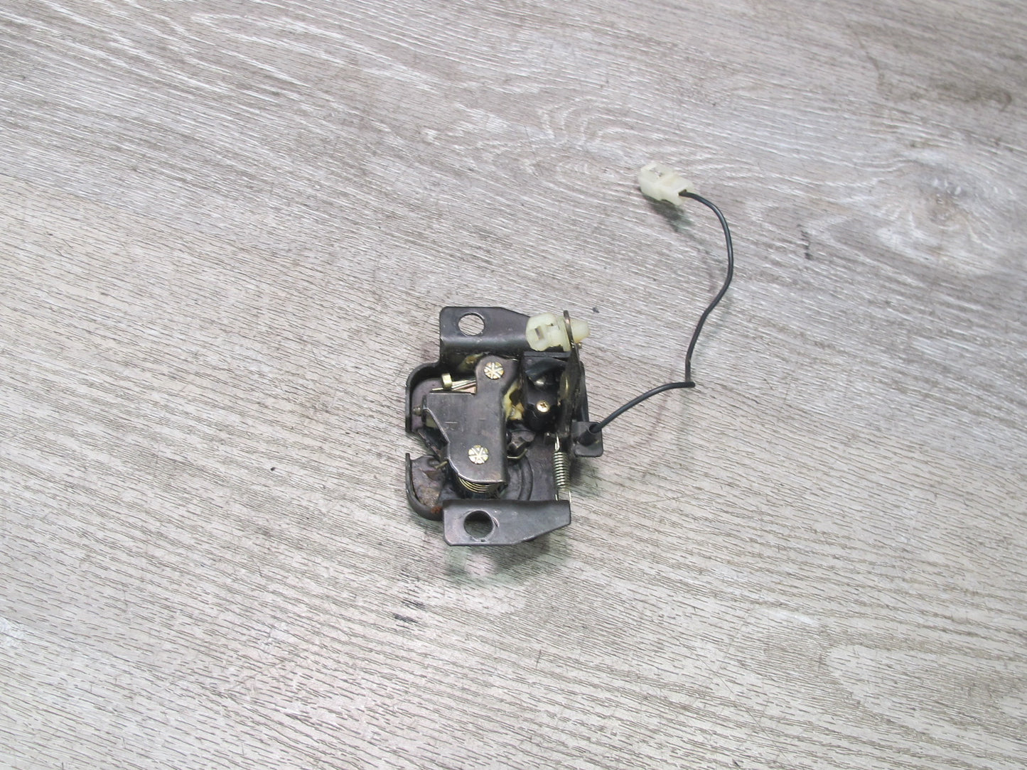 86-88 Mazda RX7 FC3S Coupe Set of 2 Left & Right Trunk Hatch Lock Latch OEM