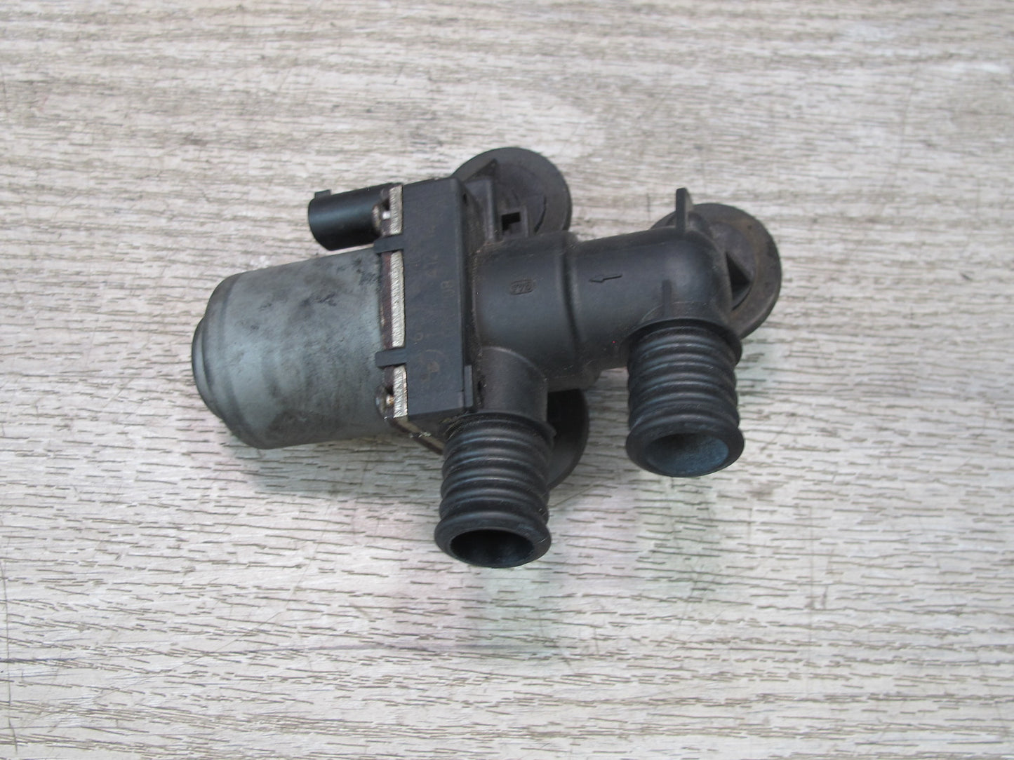 01-06 BMW E46 3-SERIES Heater Control Water Pump OEM