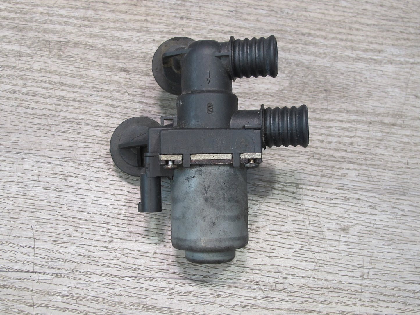 01-06 BMW E46 3-SERIES Heater Control Water Pump OEM