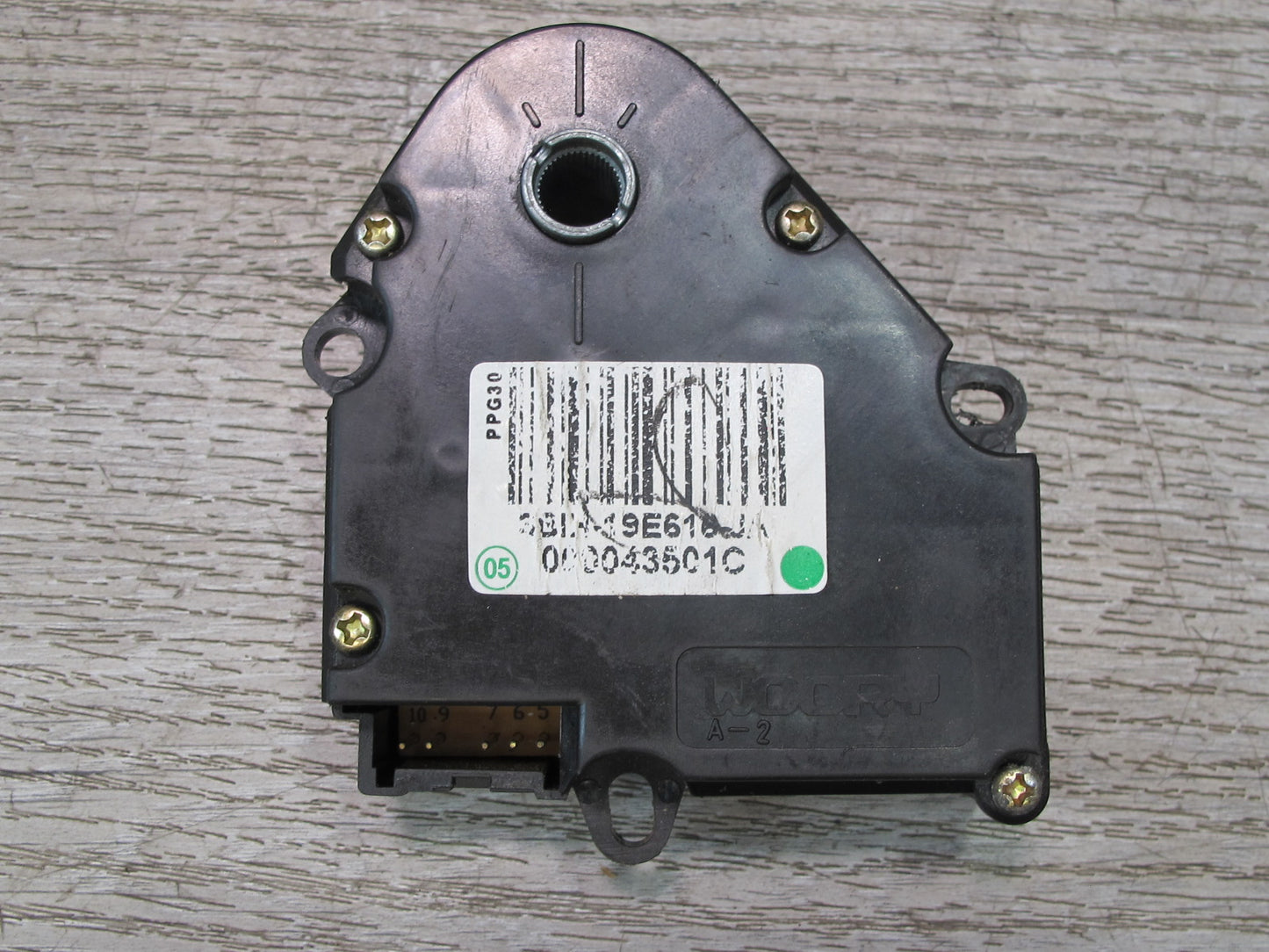2003-2009 Hummer H2 Hvac A/C Air Heater Door Flap Actuator Motor Set