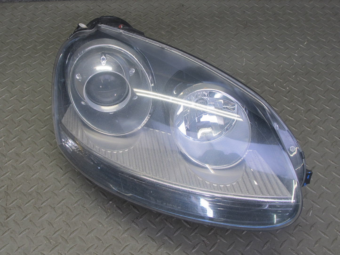 05-10 VW Jetta Rabbit R32 GTI Front Right HID Xenon Headlight Lamp OEM