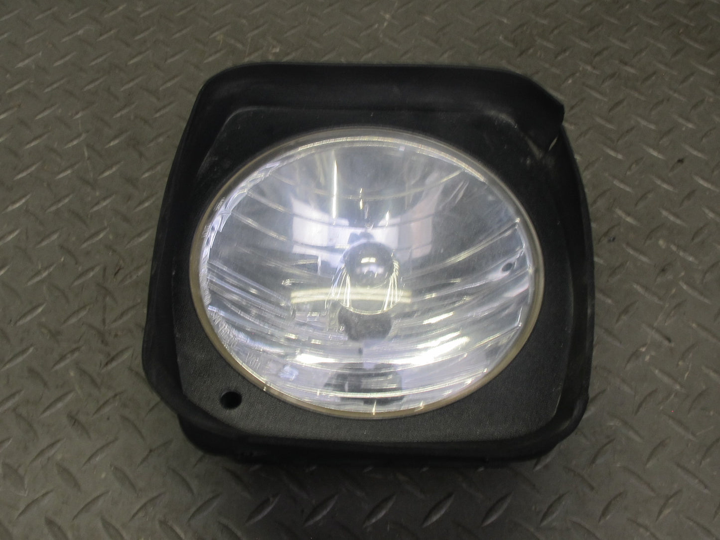 2003-2009 Hummer H2 Front Right Passenger Side Head Light Lamp