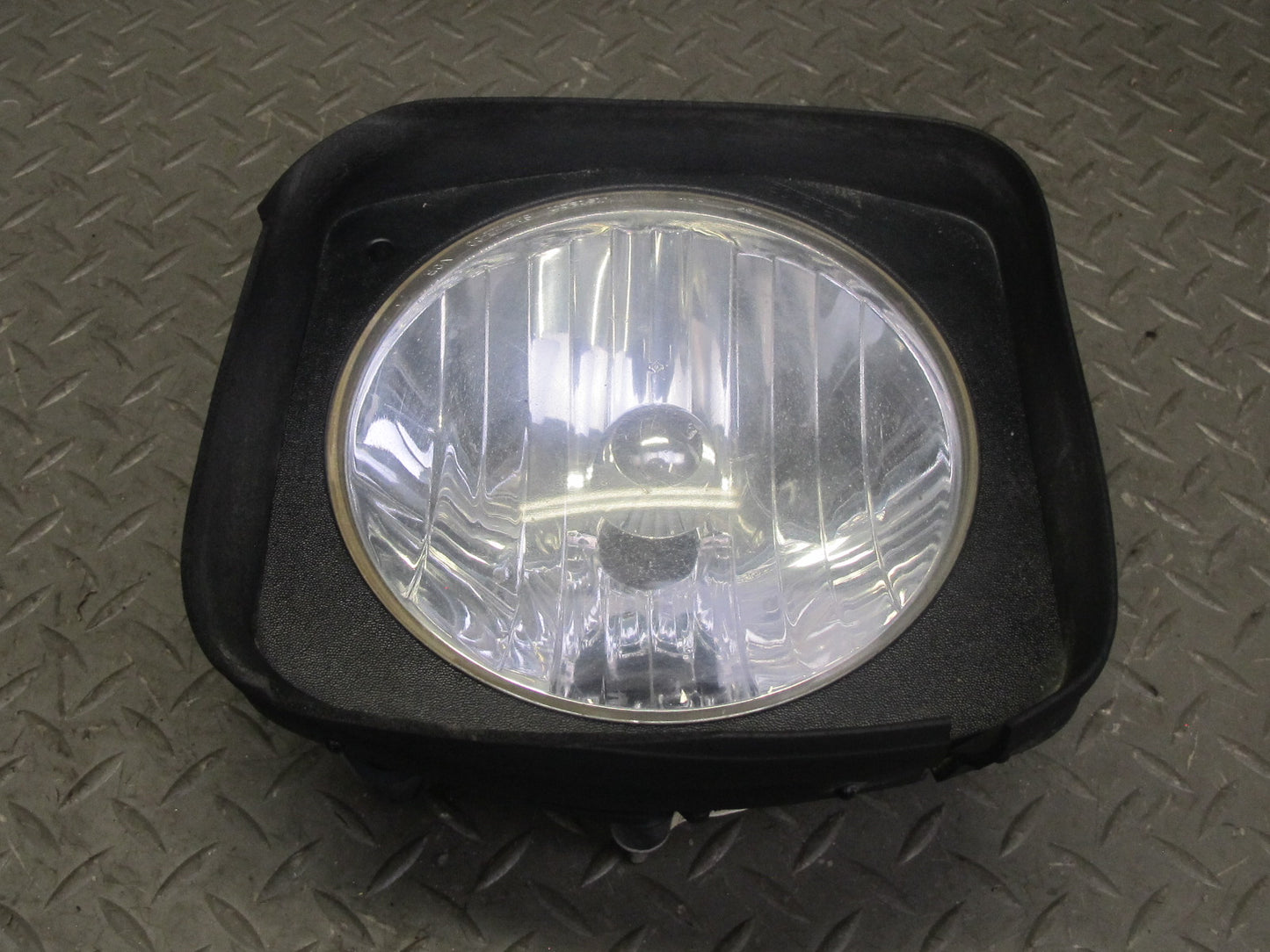 2003-2009 Hummer H2 Front Right Passenger Side Head Light Lamp