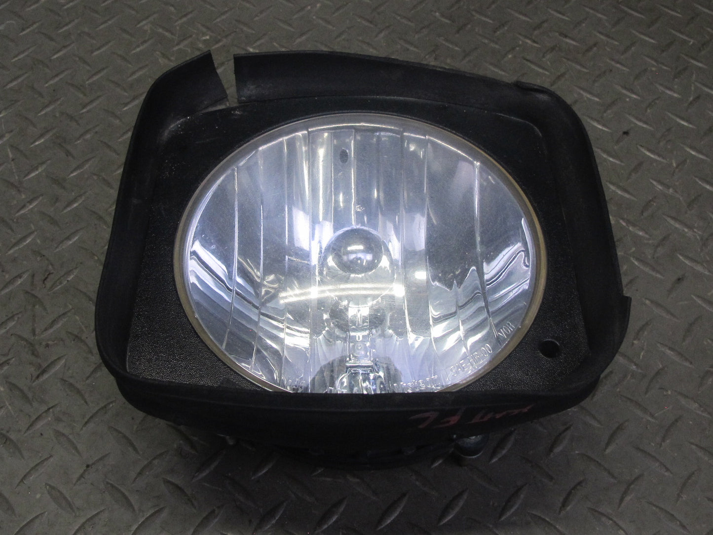 2003-2009 Hummer H2 Front Right Passenger Side Head Light Lamp