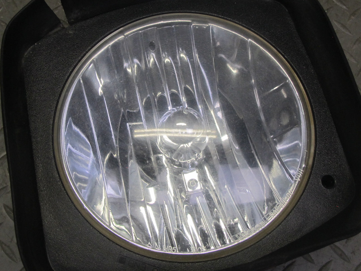 2003-2009 Hummer H2 Front Right Passenger Side Head Light Lamp