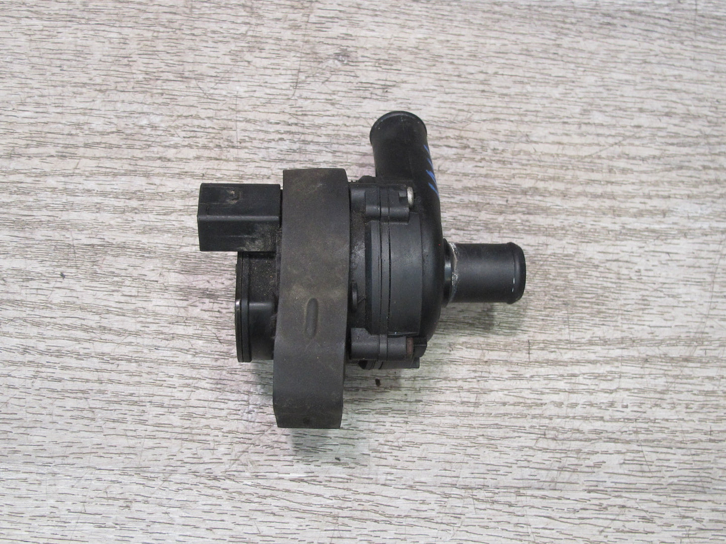 12-15 Mercedes W166 X166 GL ML Engine Auxiliary AUX Water Pump 2118350028 OEM