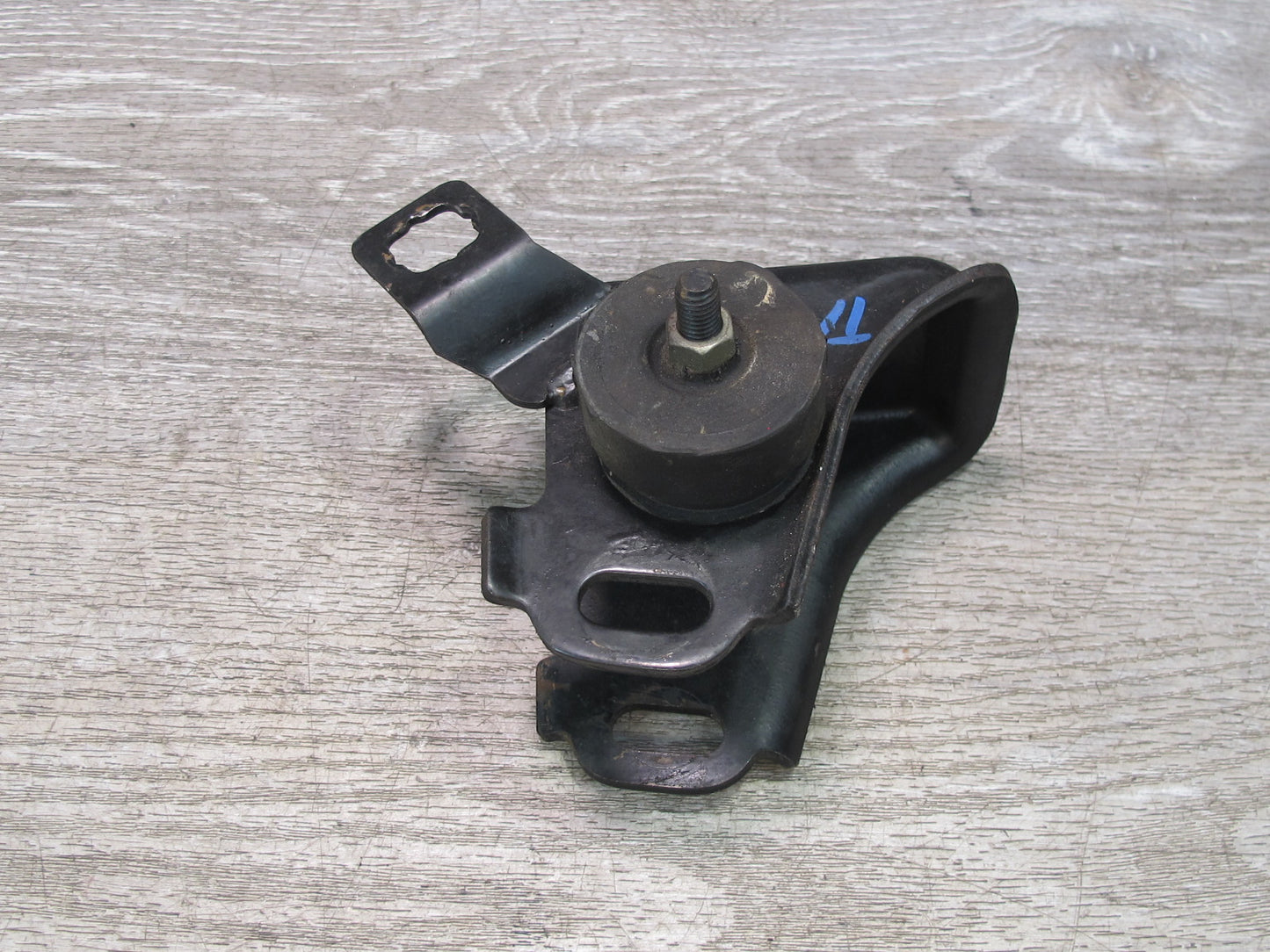00-05 Toyota MR2 Spyder ZZW30L 1.8L 1ZZFE Engine Mount Bracket Support OEM