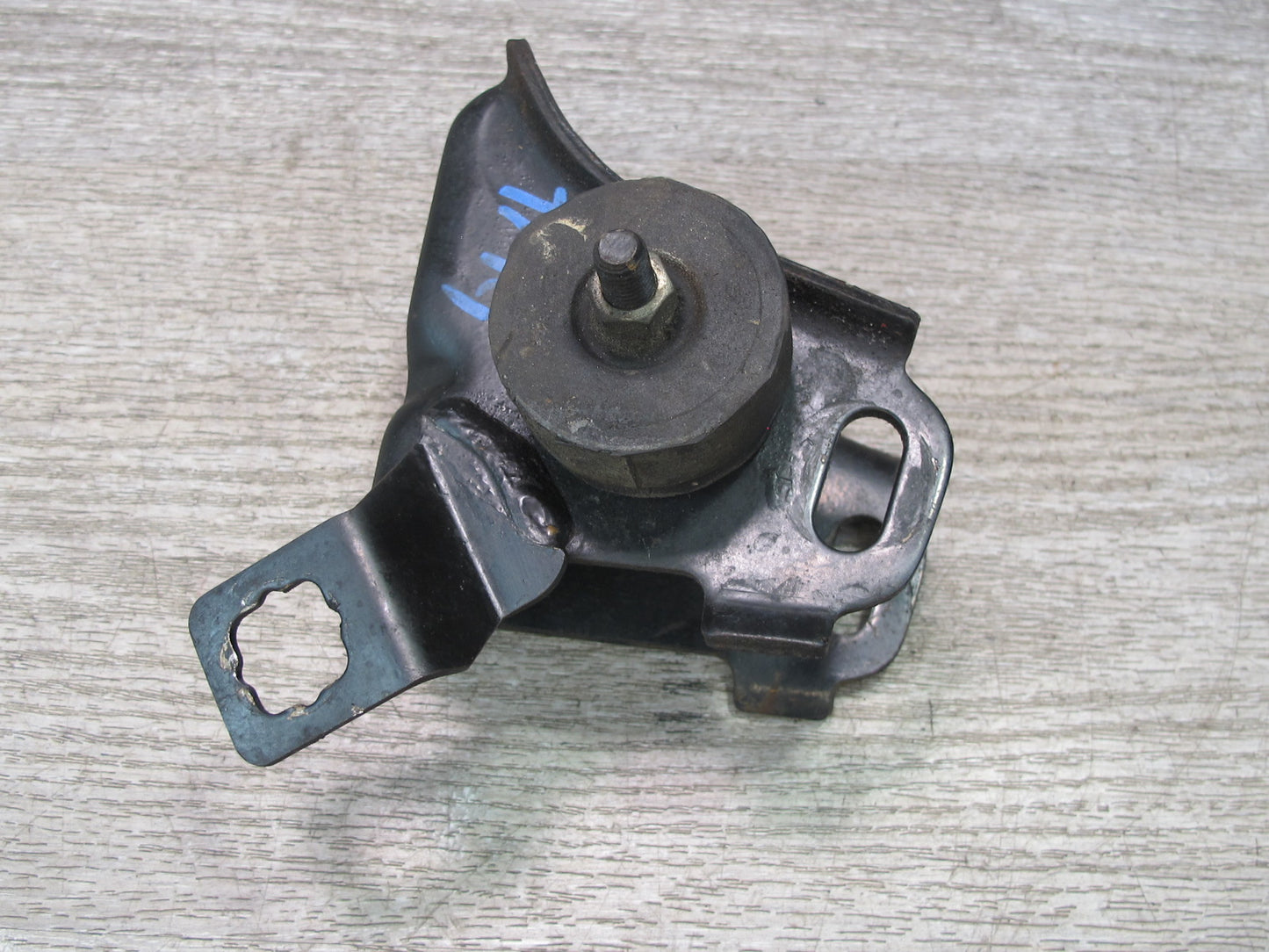 00-05 Toyota MR2 Spyder ZZW30L 1.8L 1ZZFE Engine Mount Bracket Support OEM