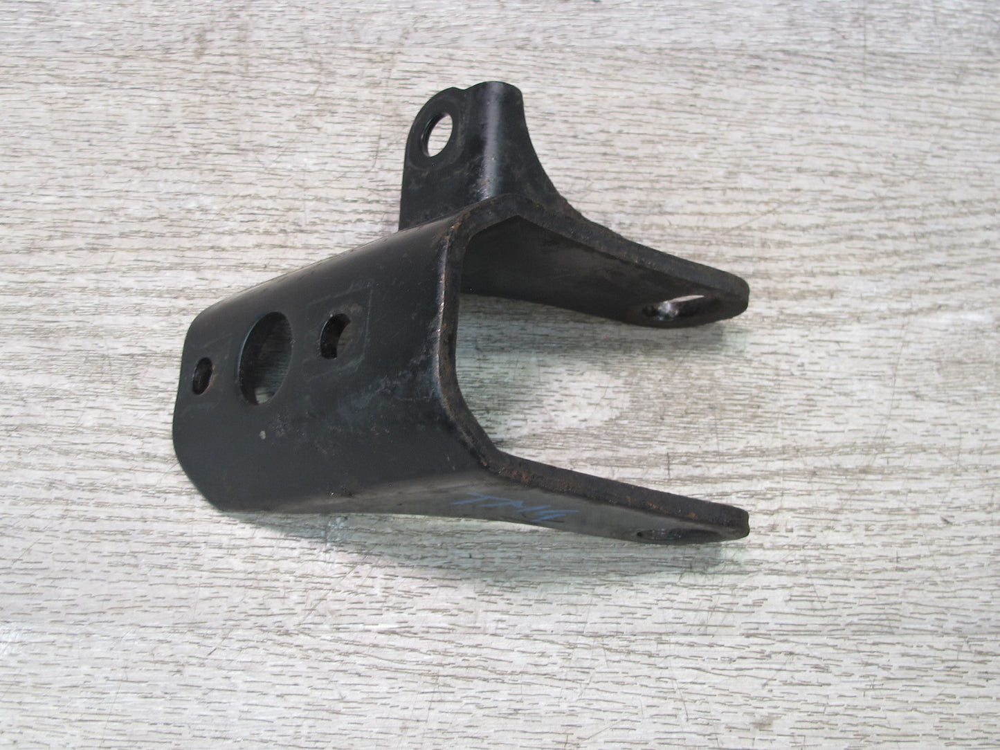 00-05 Toyota MR2 Spyder ZZW30L 1.8L 1ZZFE Engine Mount Bracket Support OEM