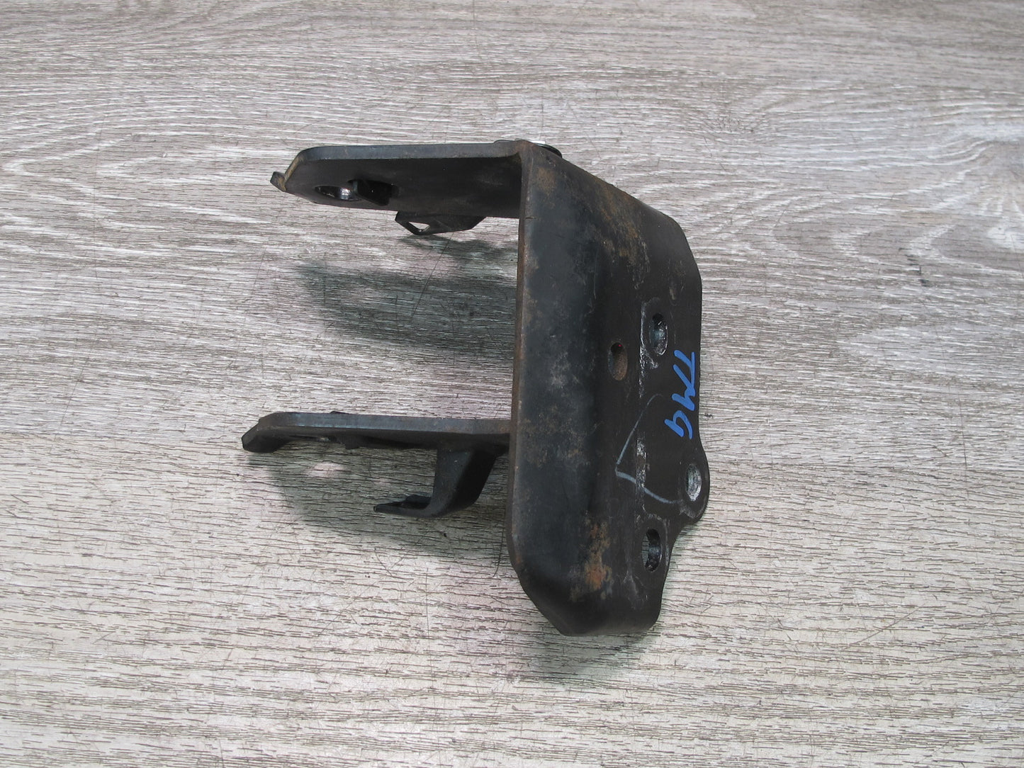00-05 Toyota MR2 Spyder ZZW30L 1.8L 1ZZFE Engine Mount Bracket Support OEM