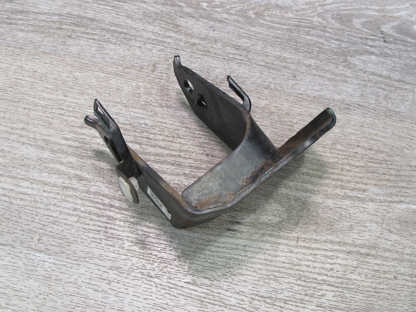 00-05 Toyota MR2 Spyder ZZW30L 1.8L 1ZZFE Engine Mount Bracket Support OEM