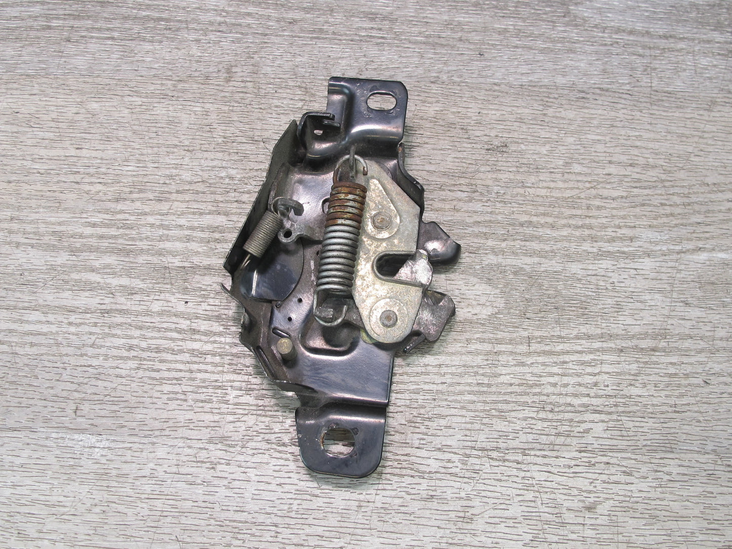 00-05 Toyota MR2 Spyder ZZW30L Rear Trunk Engine Lock Latch OEM