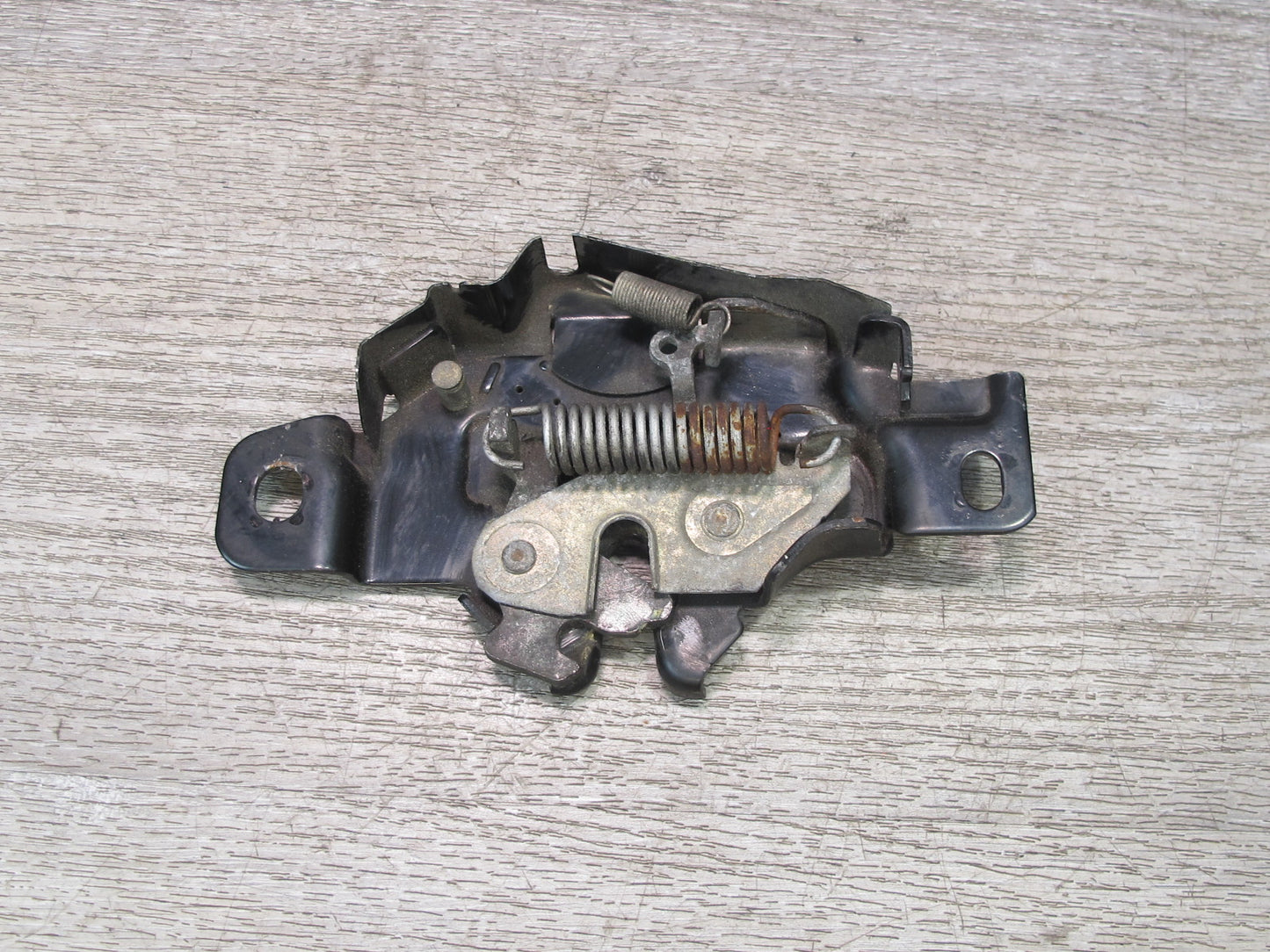 00-05 Toyota MR2 Spyder ZZW30L Rear Trunk Engine Lock Latch OEM