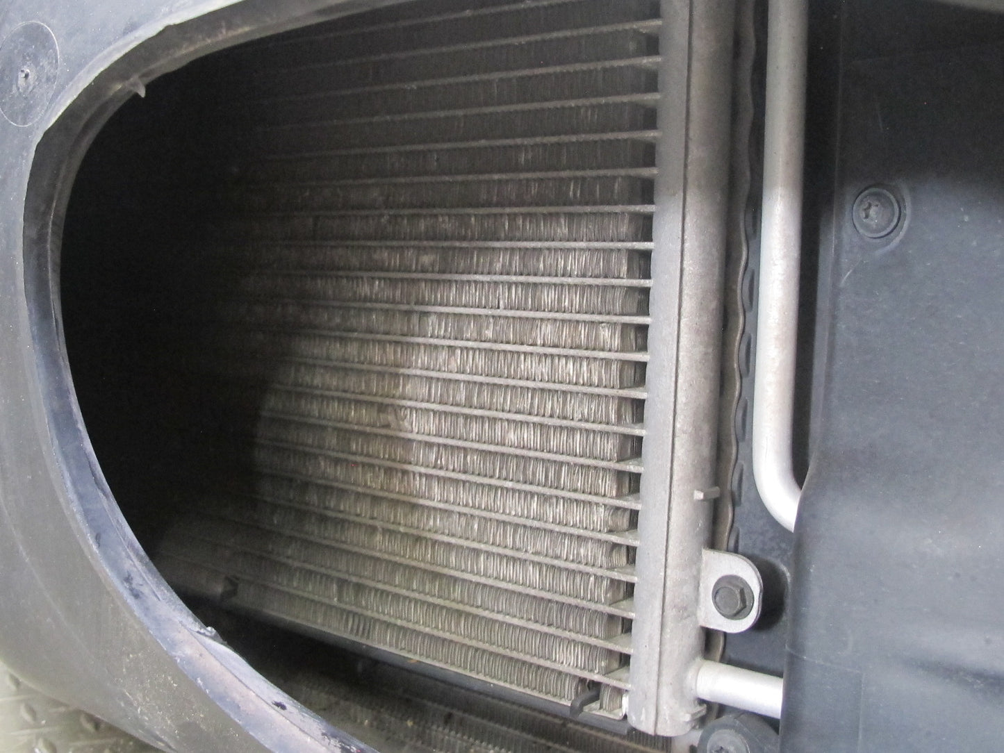 1997-2004 Porsche Boxster 986 Right Engine Radiator Fan Condenser Shroud Assy