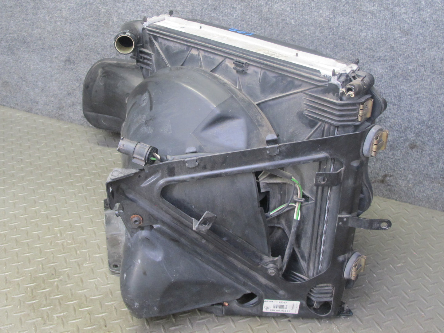 1997-2004 Porsche Boxster 986 Right Engine Radiator Fan Condenser Shroud Assy