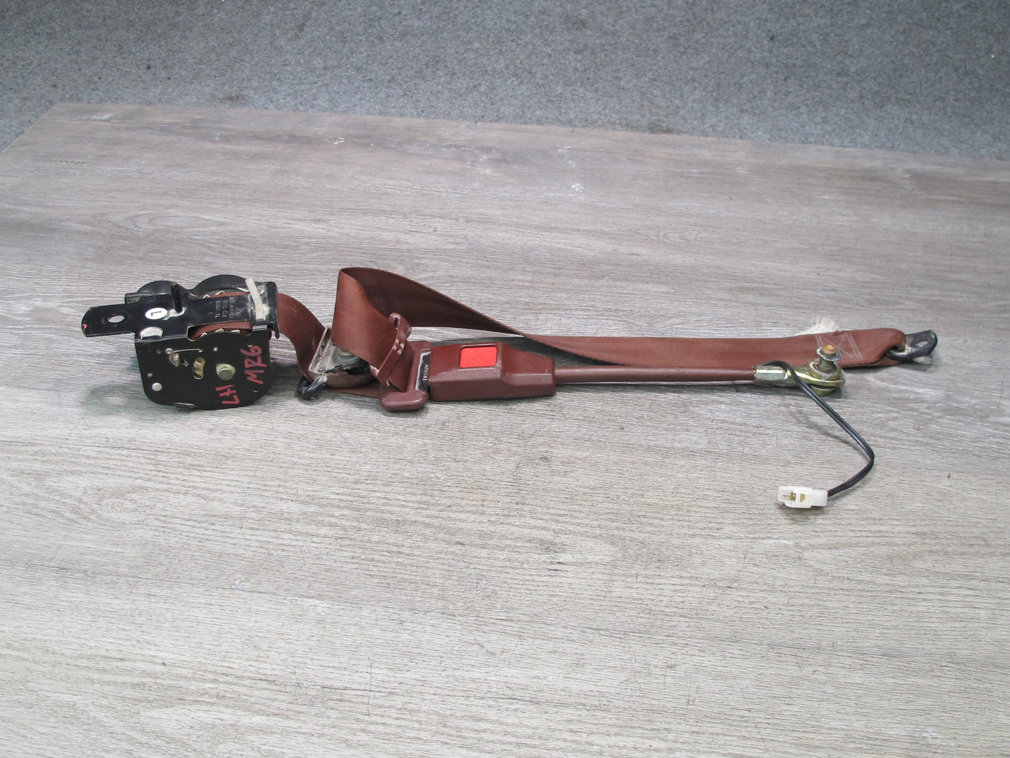 84-85 MAZDA RX7 FRONT RIGHT & LEFT SIDE SEATBELT RETRACTOR SET OEM