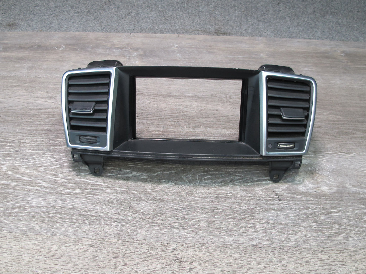 12-15 Mercedes W166 Ml-class Dash Front Center Heater Air Vent 1668300654 OEM