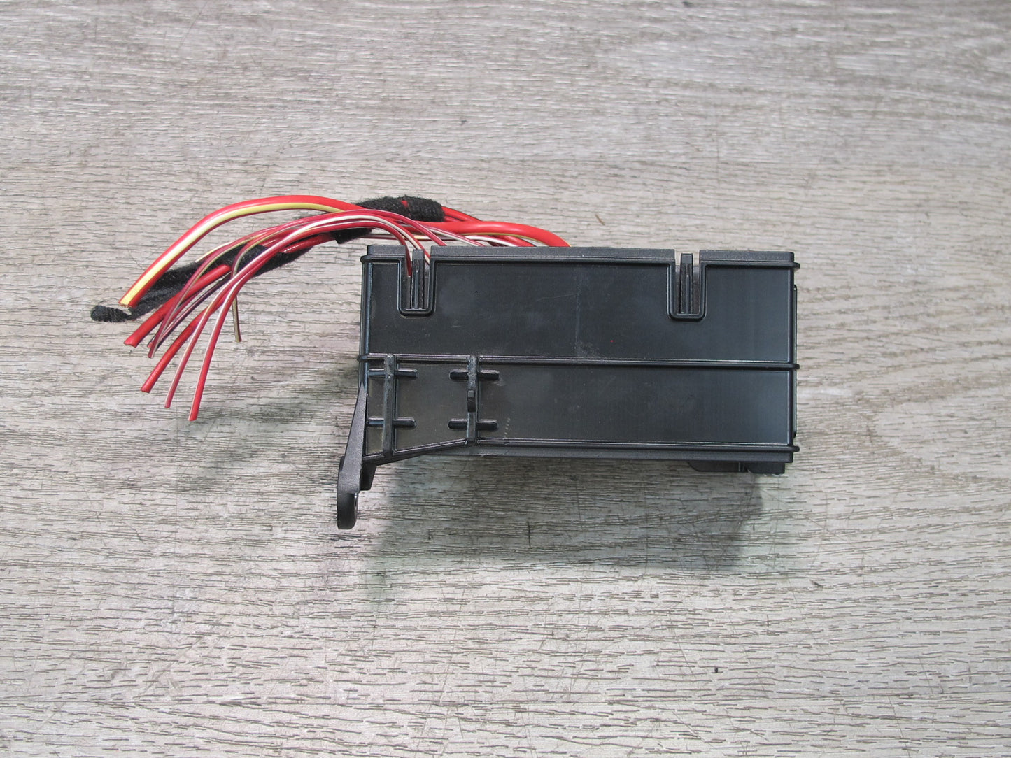 12-15 Mercedes W166 X166 GL ML Under Dash Fuse Relay Box Module 1665456840 OEM