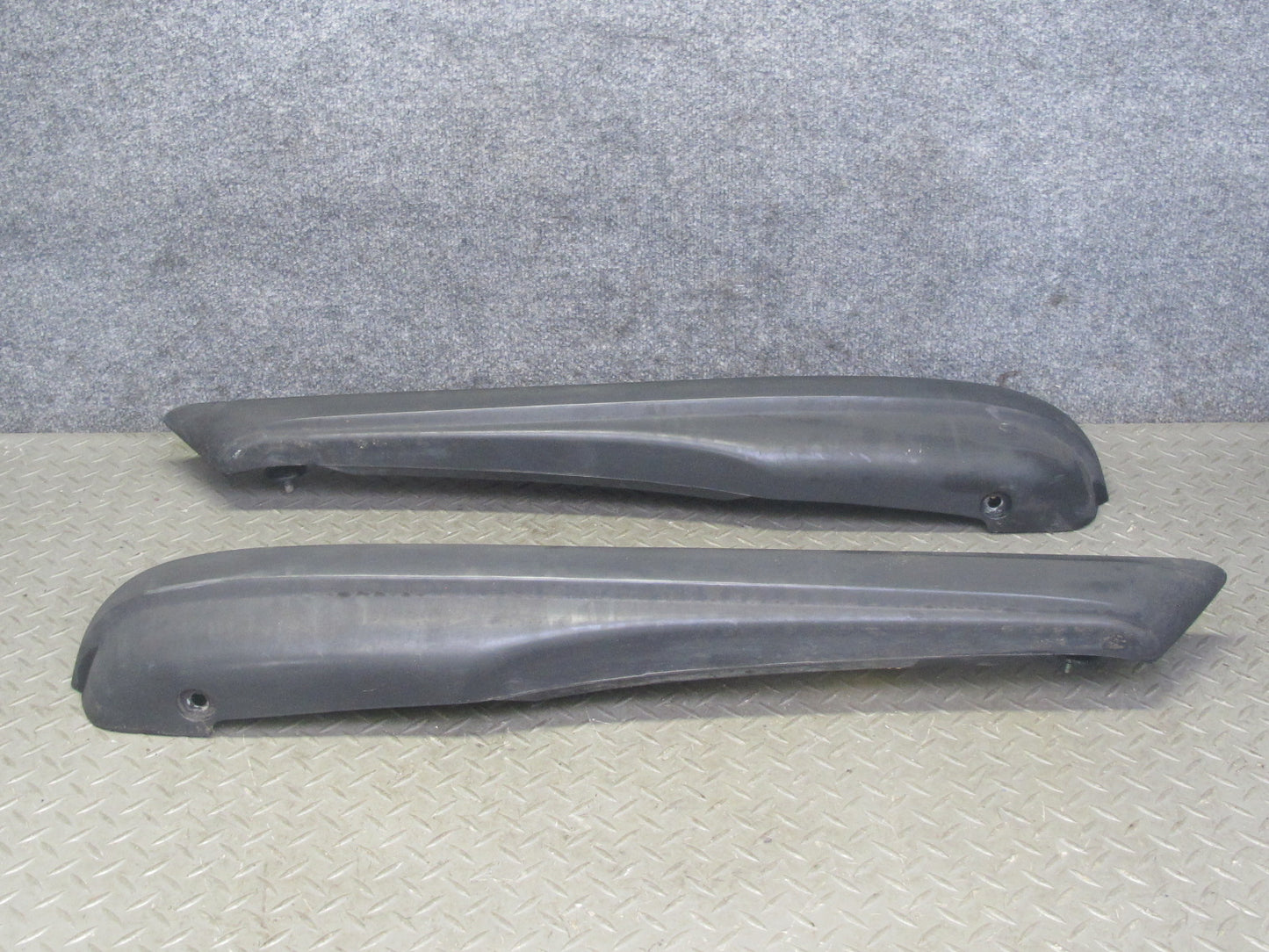 73-89 Mercedes R107 Rear Bumper Left & Right Extension Rubber END Pad OEM