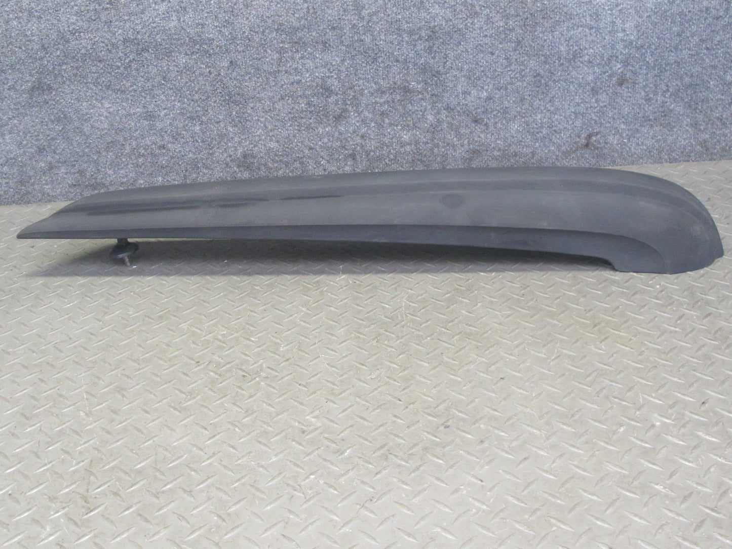 73-89 Mercedes R107 Rear Bumper Left & Right Extension Rubber END Pad OEM