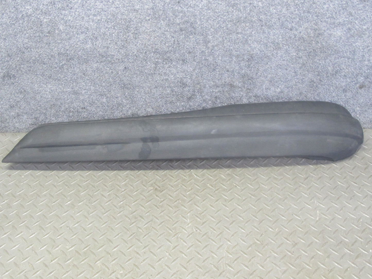 73-89 Mercedes R107 Rear Bumper Left & Right Extension Rubber END Pad OEM