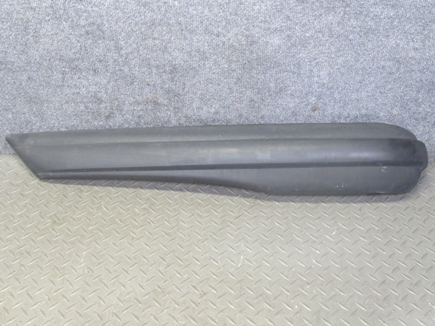 73-89 Mercedes R107 Rear Bumper Left & Right Extension Rubber END Pad OEM