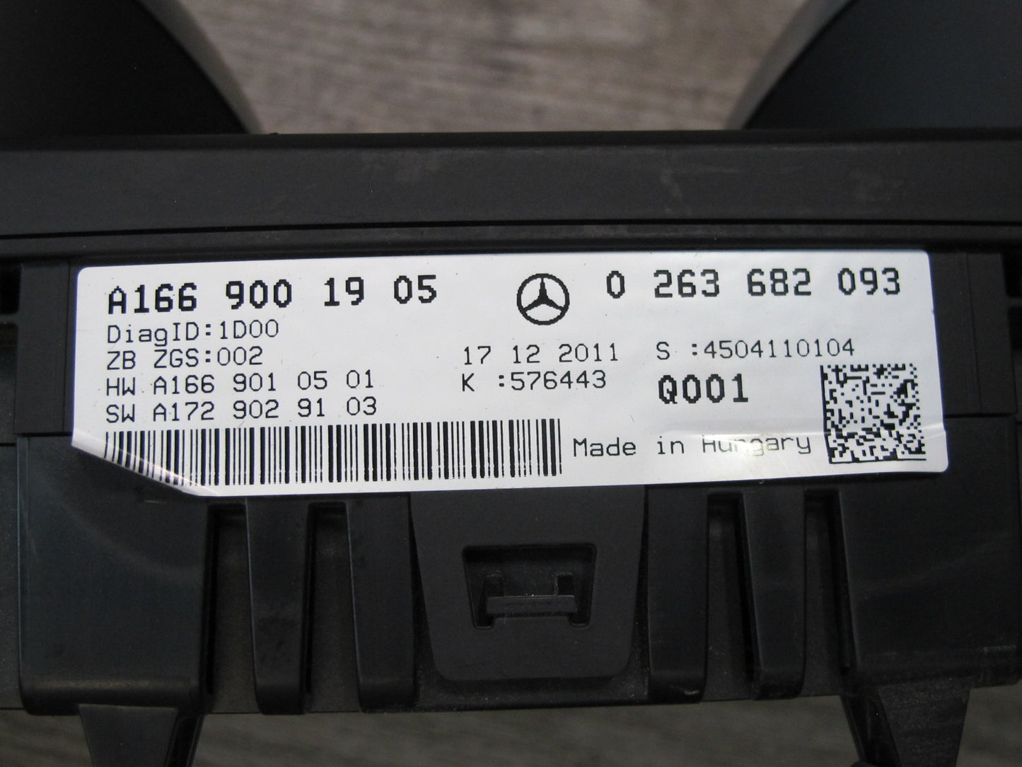 2012 Mercedes W166 ML350 M276 Instrument Cluster Gauge Speedometer OEM