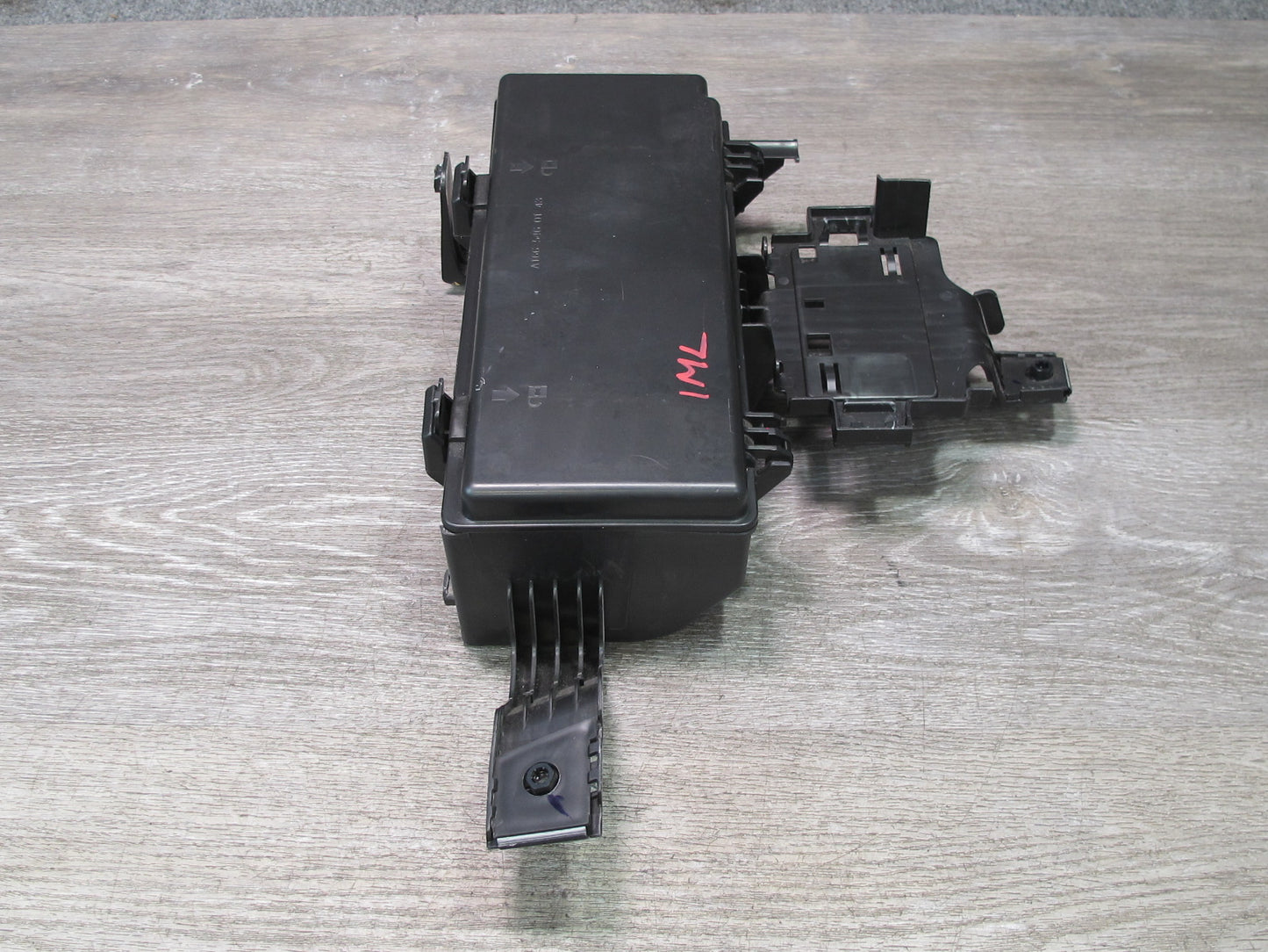 12-15 Mercedes W166 ML350 M276 Engine Bay Relay Fuse Box 1665460143 OEM