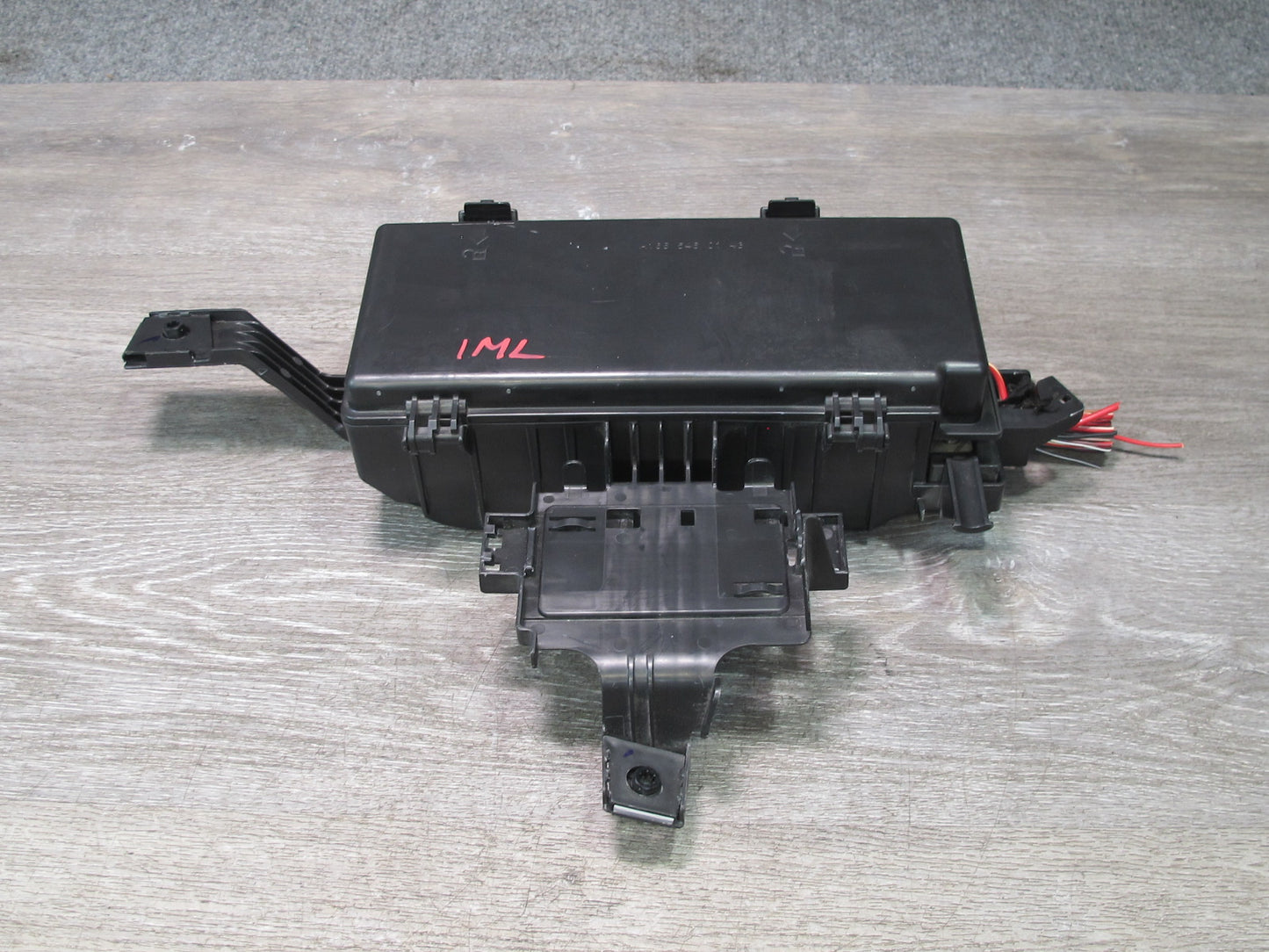 12-15 Mercedes W166 ML350 M276 Engine Bay Relay Fuse Box 1665460143 OEM