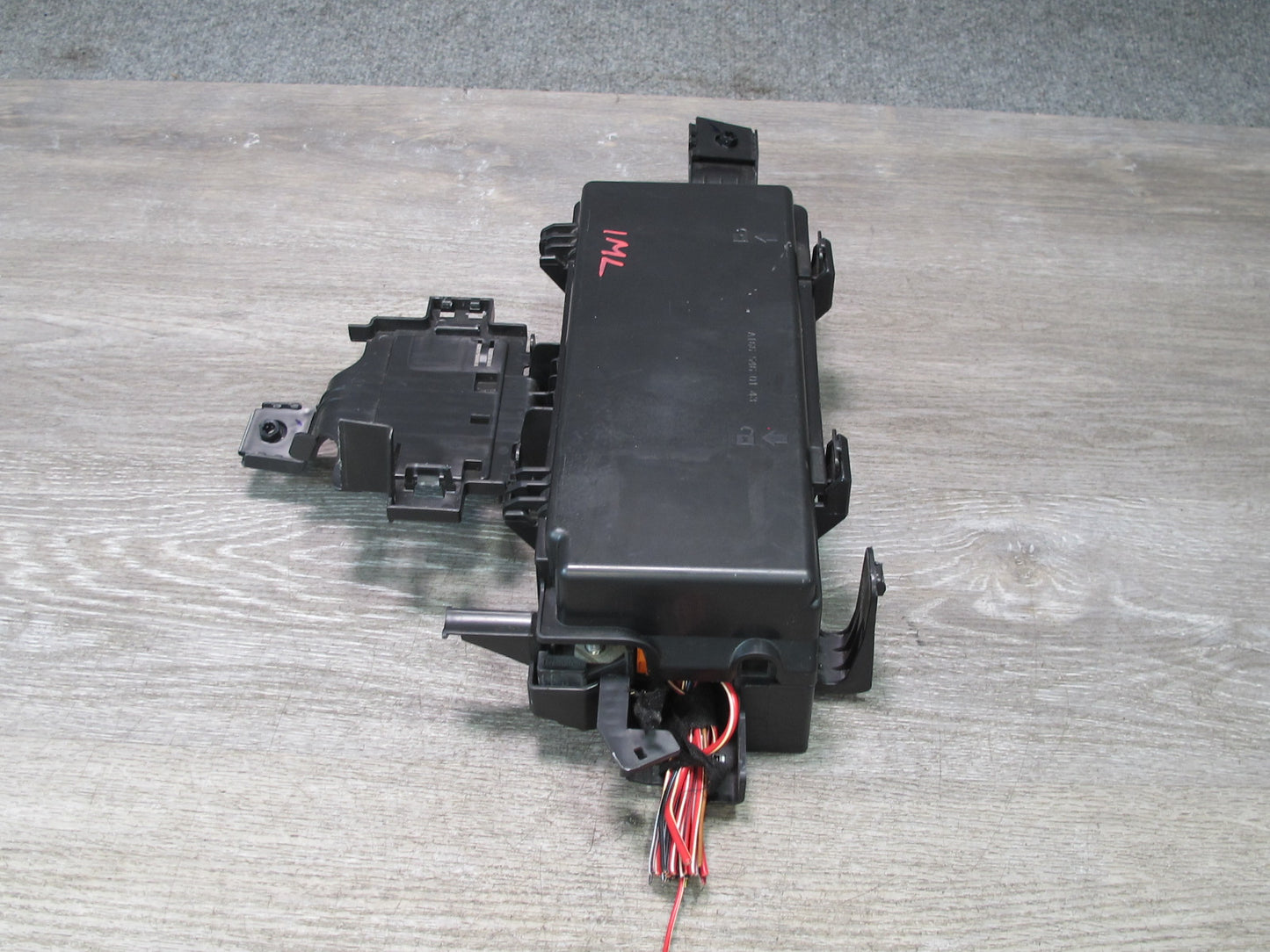 12-15 Mercedes W166 ML350 M276 Engine Bay Relay Fuse Box 1665460143 OEM