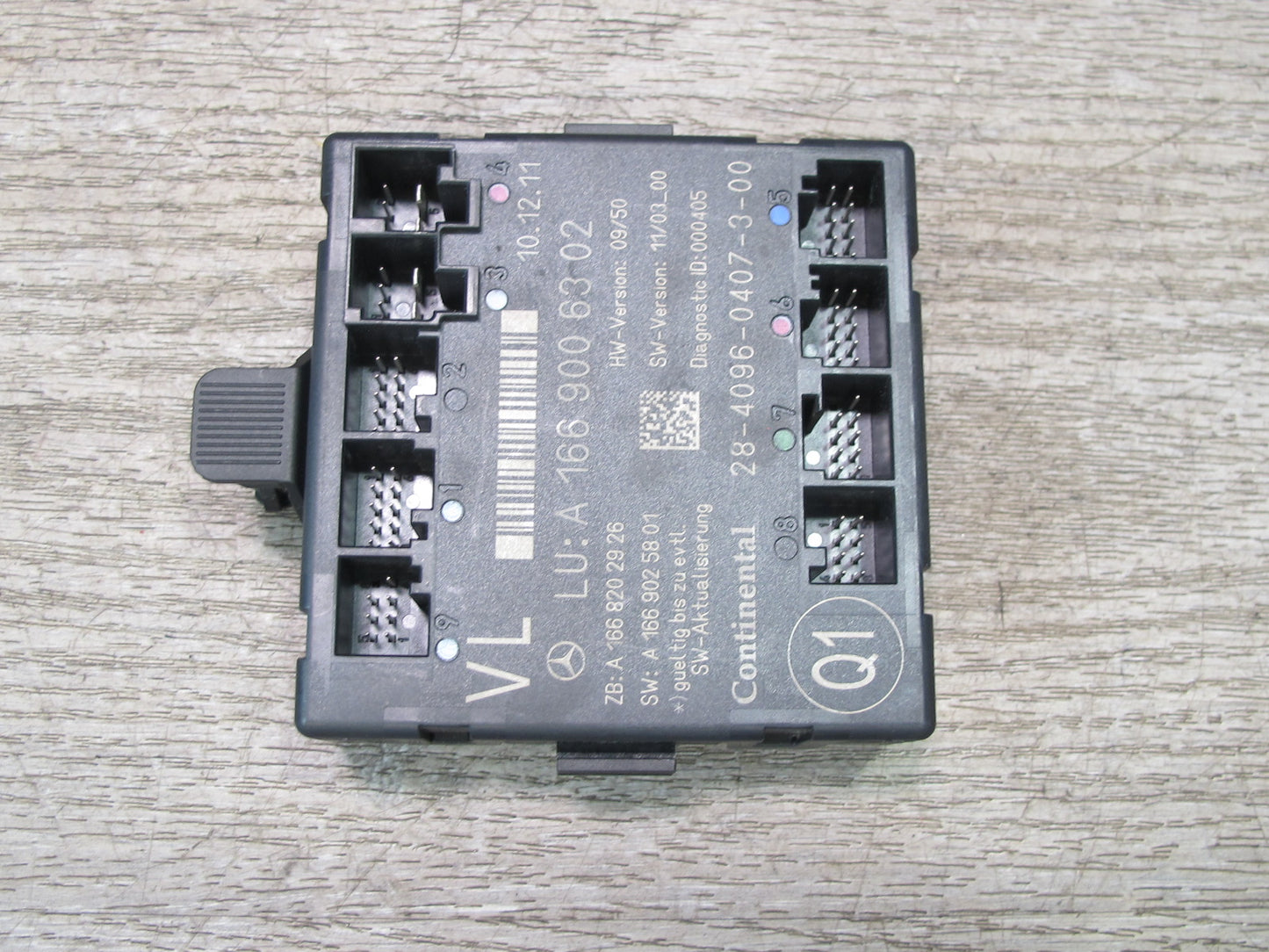 12-15 Mercedes X166 W166 GL Ml-class Front Left Driver Door Control Module OEM