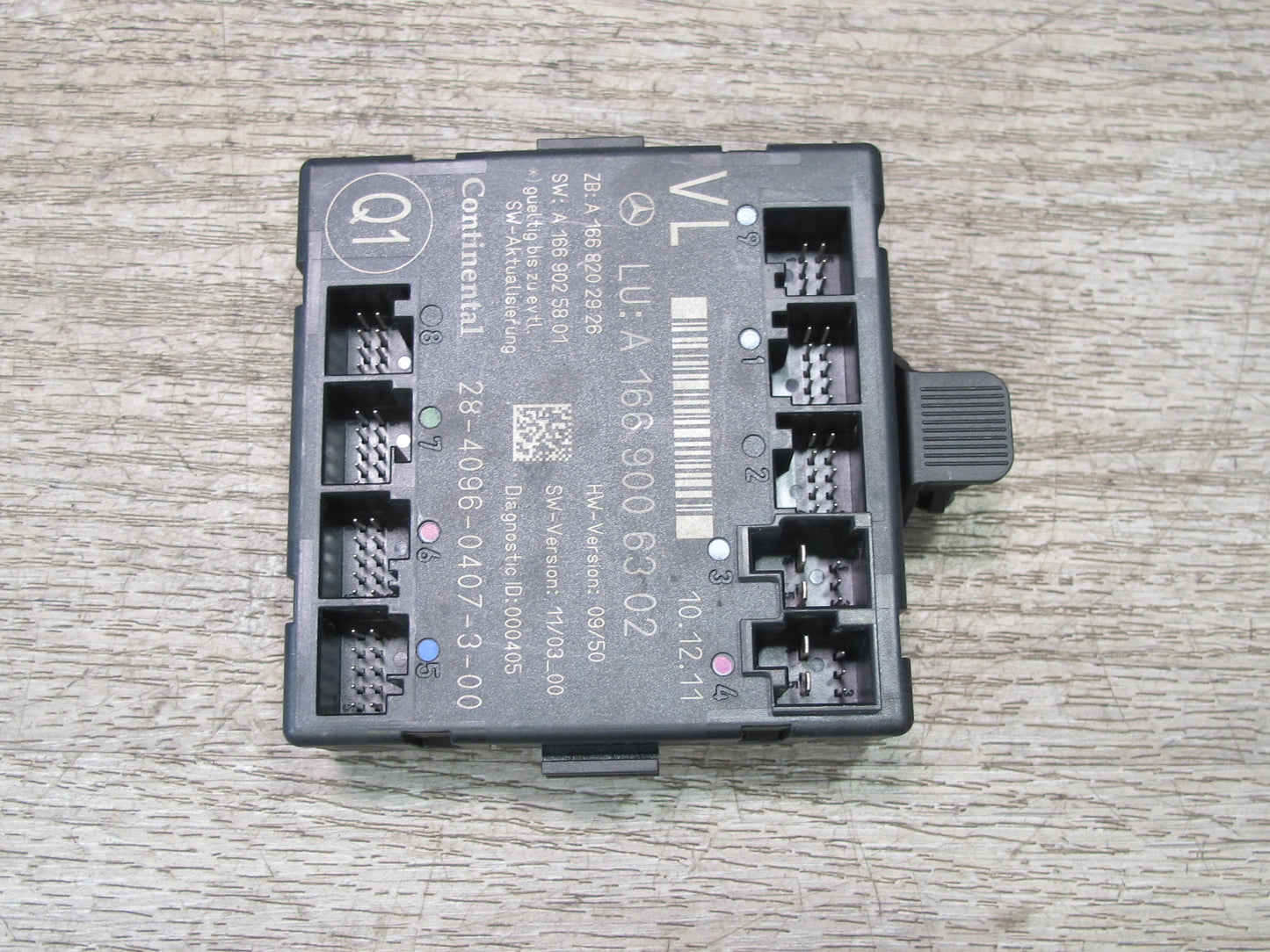 12-15 Mercedes X166 W166 GL Ml-class Front Left Driver Door Control Module OEM