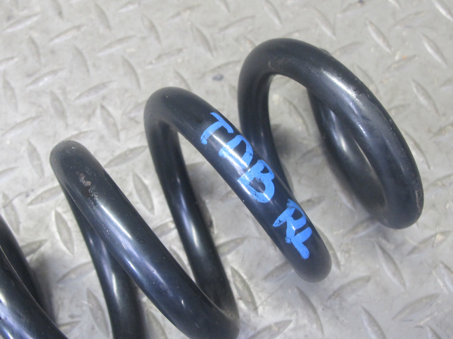 12-18 BMW F30 3-SERIES AWD Set of 2 Rear Left & Right Coil Spring OEM