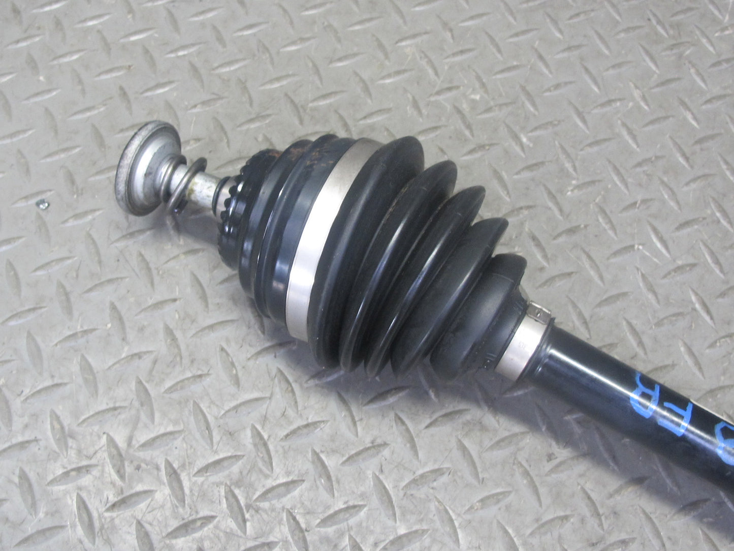 14-16 BMW F30 F31 F32 F33 F34 AWD Front Right Suspension Axle Shaft 7597694 OEM