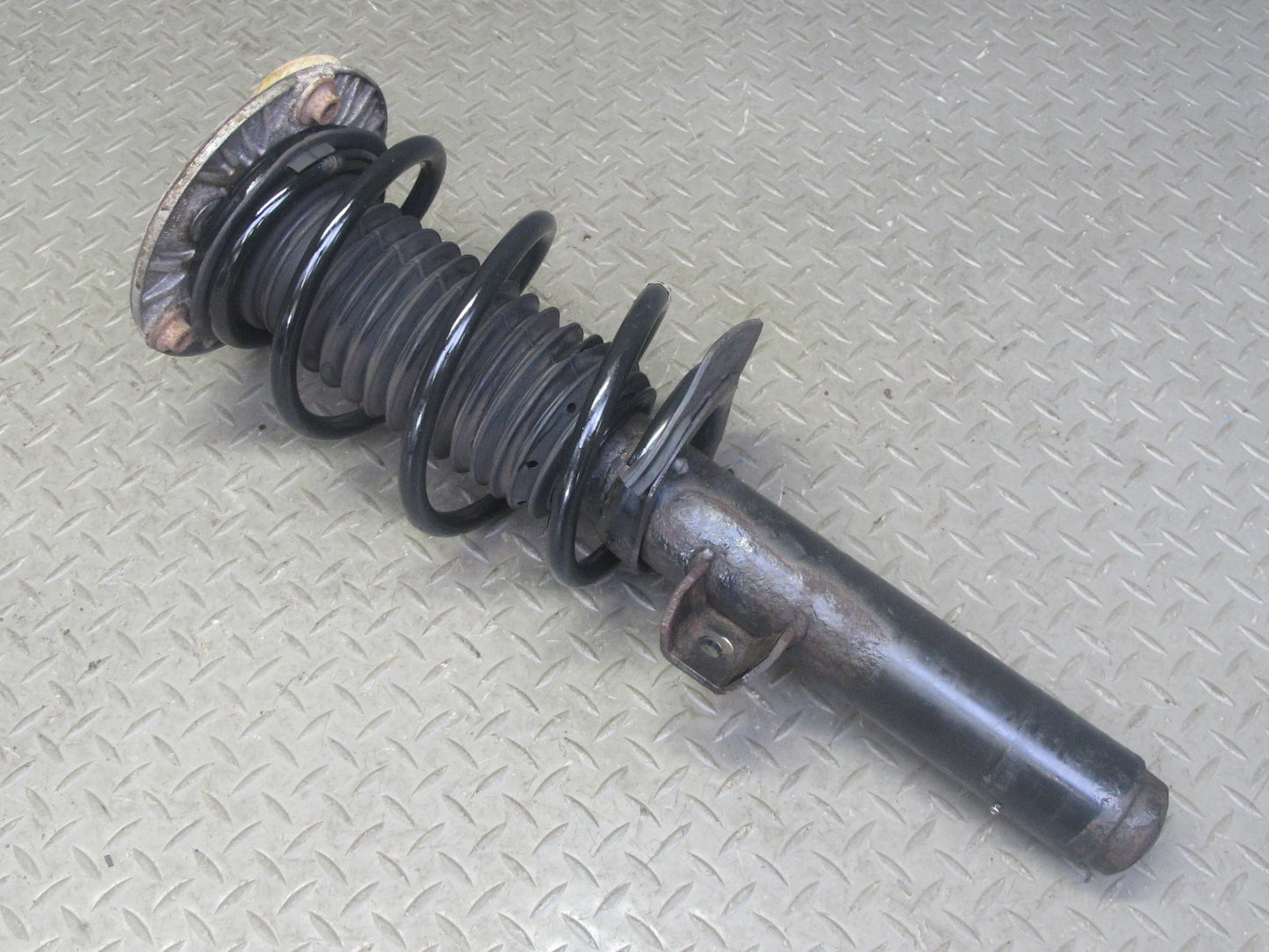 12-18 BMW F30 3-SERIES AWD Front Right Strut Shock Absorber 6791650 OEM