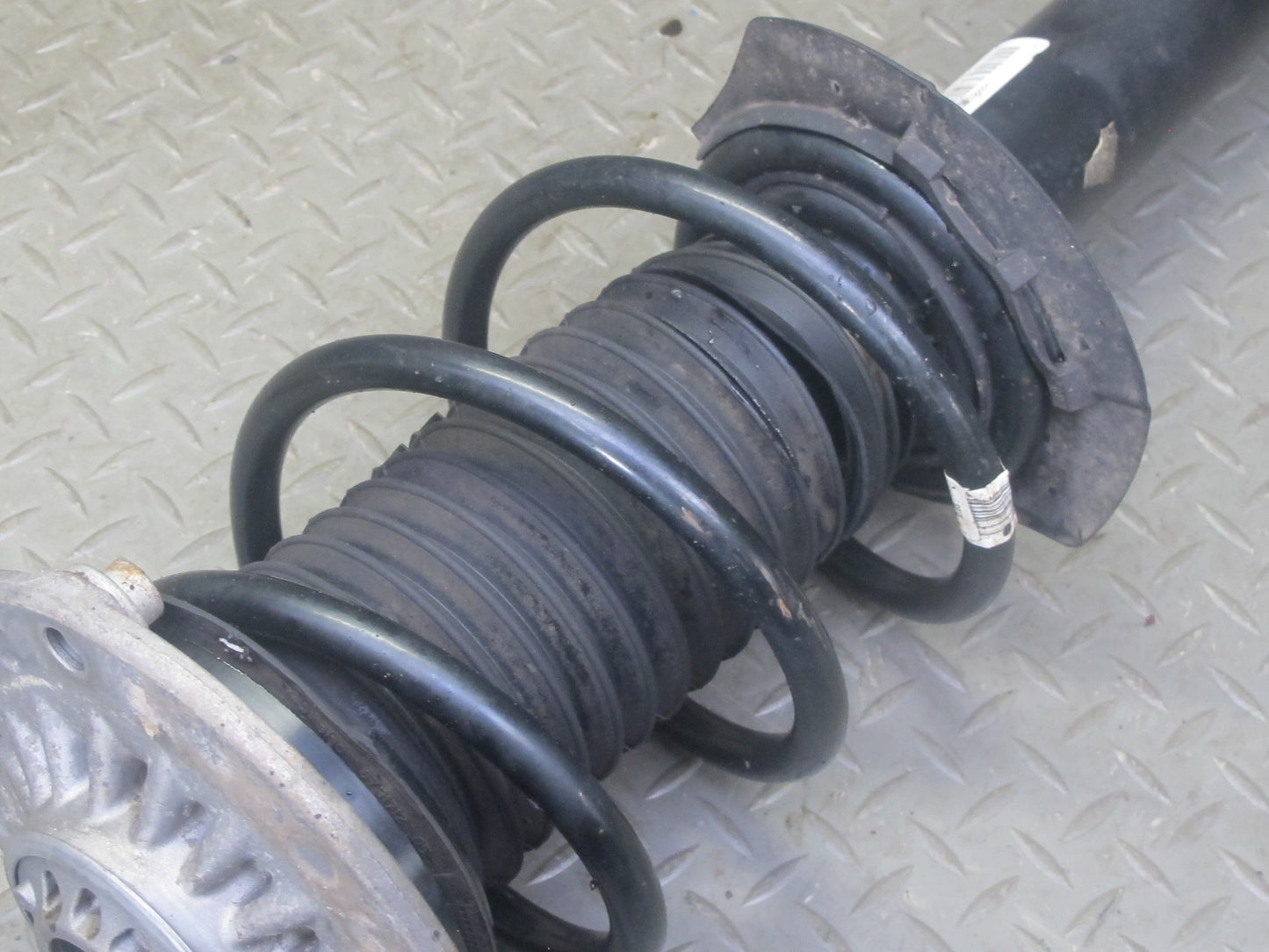 12-18 BMW F30 3-SERIES AWD Front Right Strut Shock Absorber 6791650 OEM