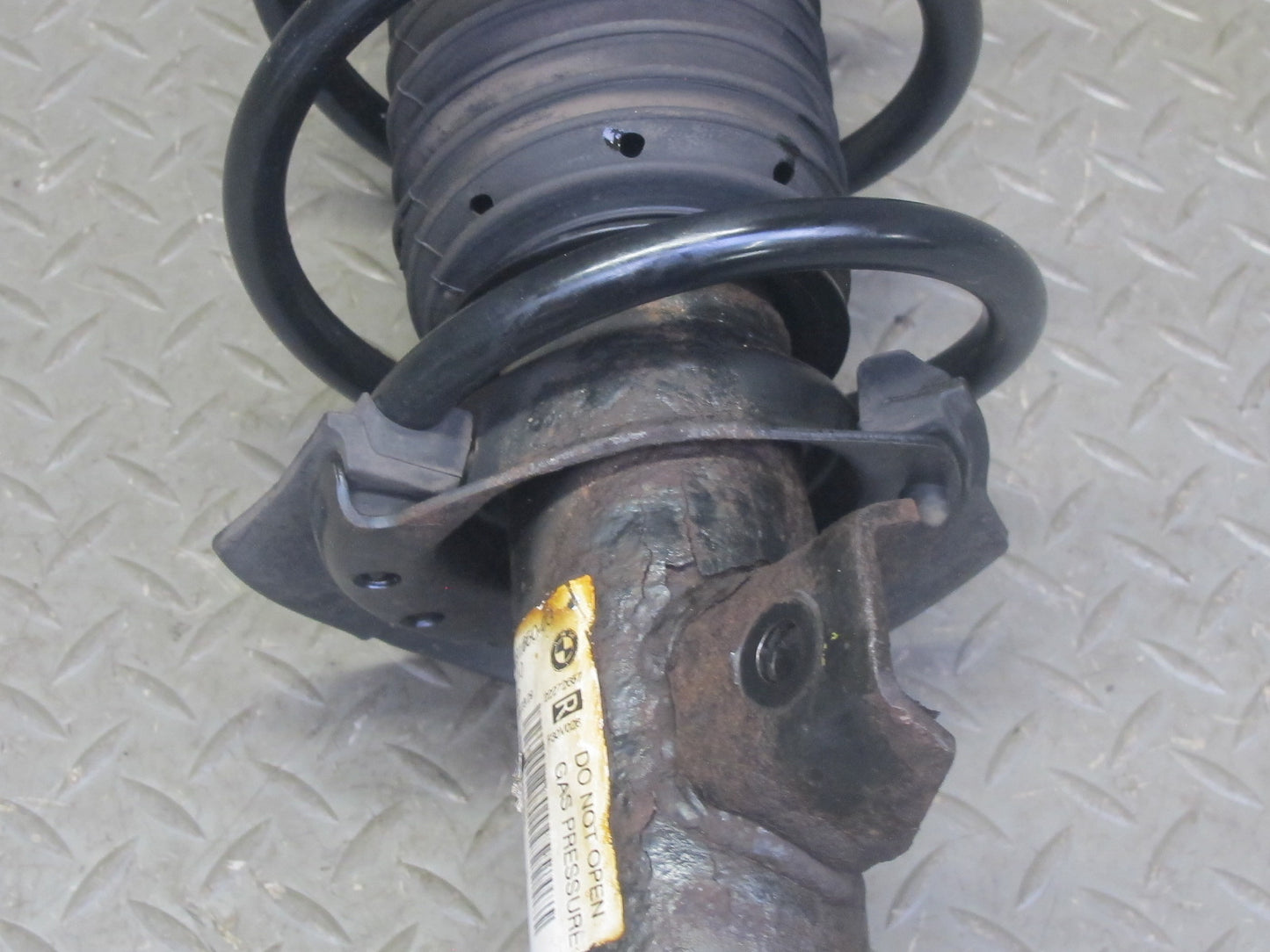 12-18 BMW F30 3-SERIES AWD Front Right Strut Shock Absorber 6791650 OEM