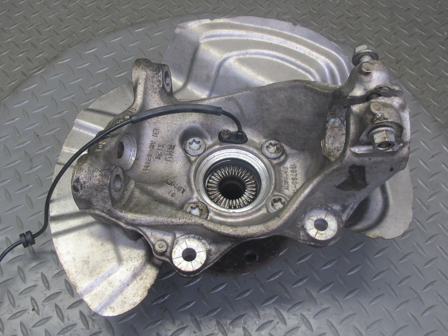 14-16 BMW F30 F31 F33 AWD Front Right Spindle Knuckle Wheel Hub Bearing OEM