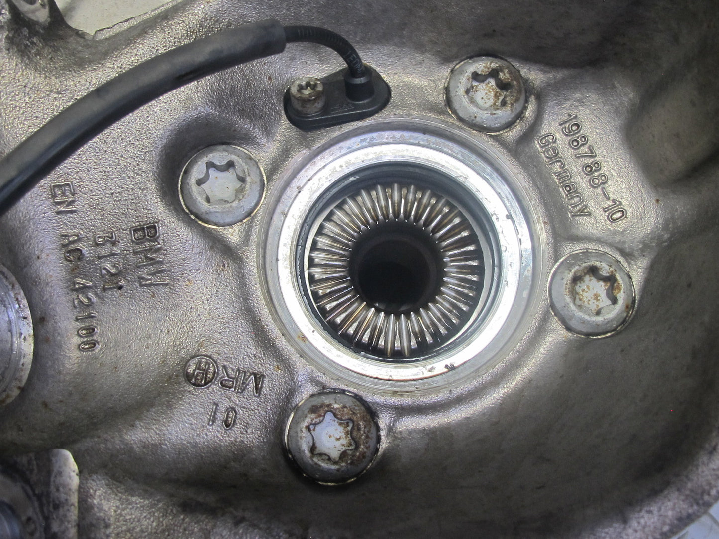 14-16 BMW F30 F31 F33 AWD Front Right Spindle Knuckle Wheel Hub Bearing OEM