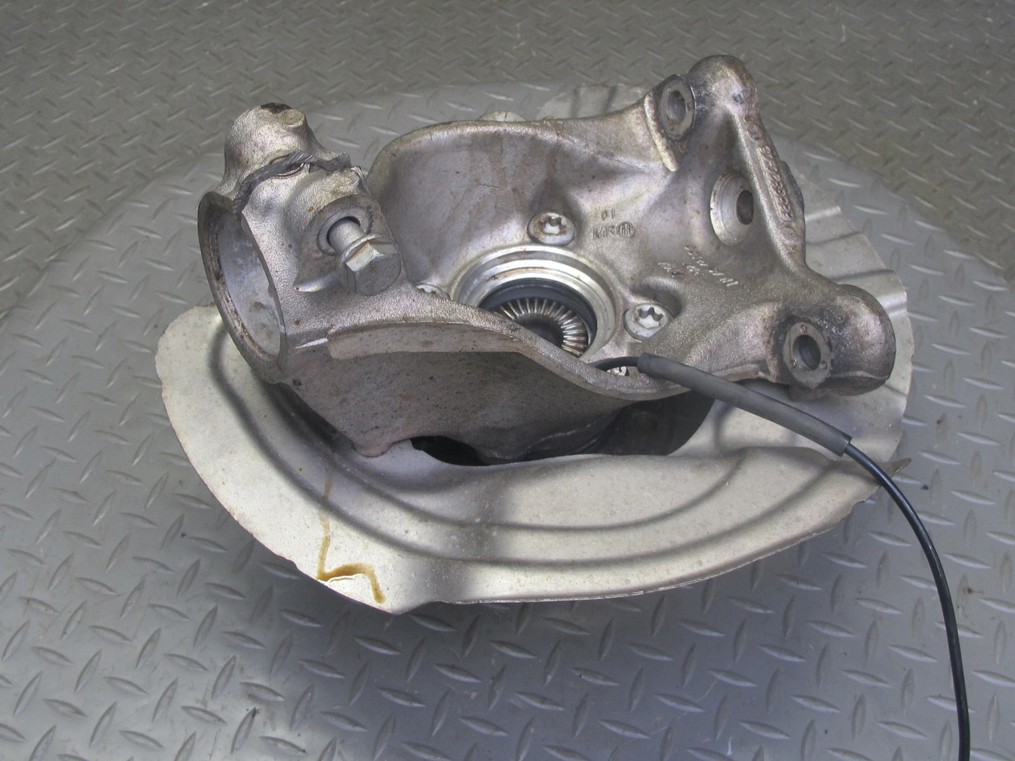 14-16 BMW F30 F31 F33 AWD Front Right Spindle Knuckle Wheel Hub Bearing OEM
