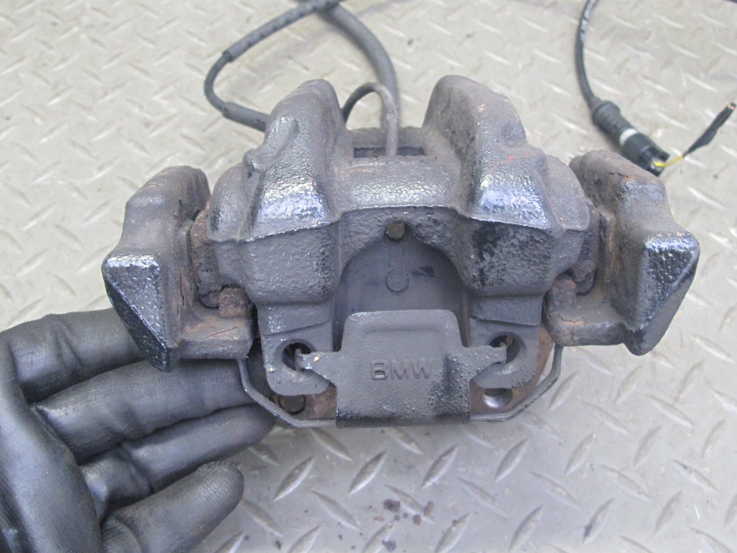 14-16 BMW F30 F31 F32 F33 F34 Set of 2 Rear Left & Right Brake Caliper OEM