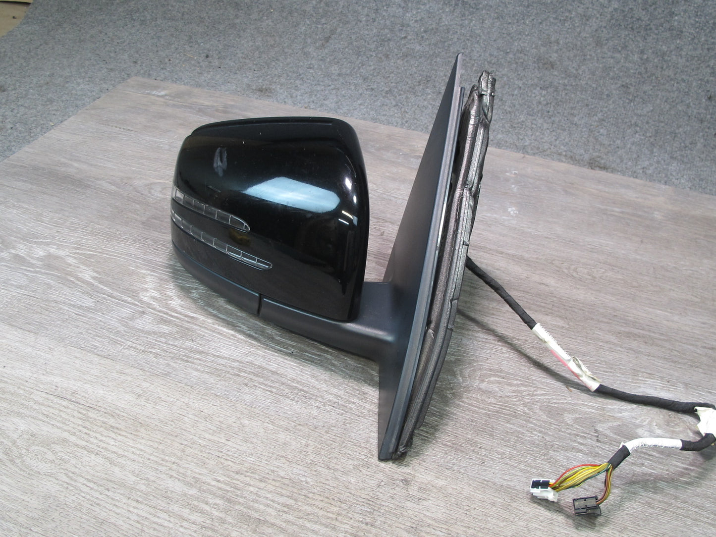 12-15 Mercedes X166 W166 GL ML Right Door Side View Mirror w Blind Spot OEM