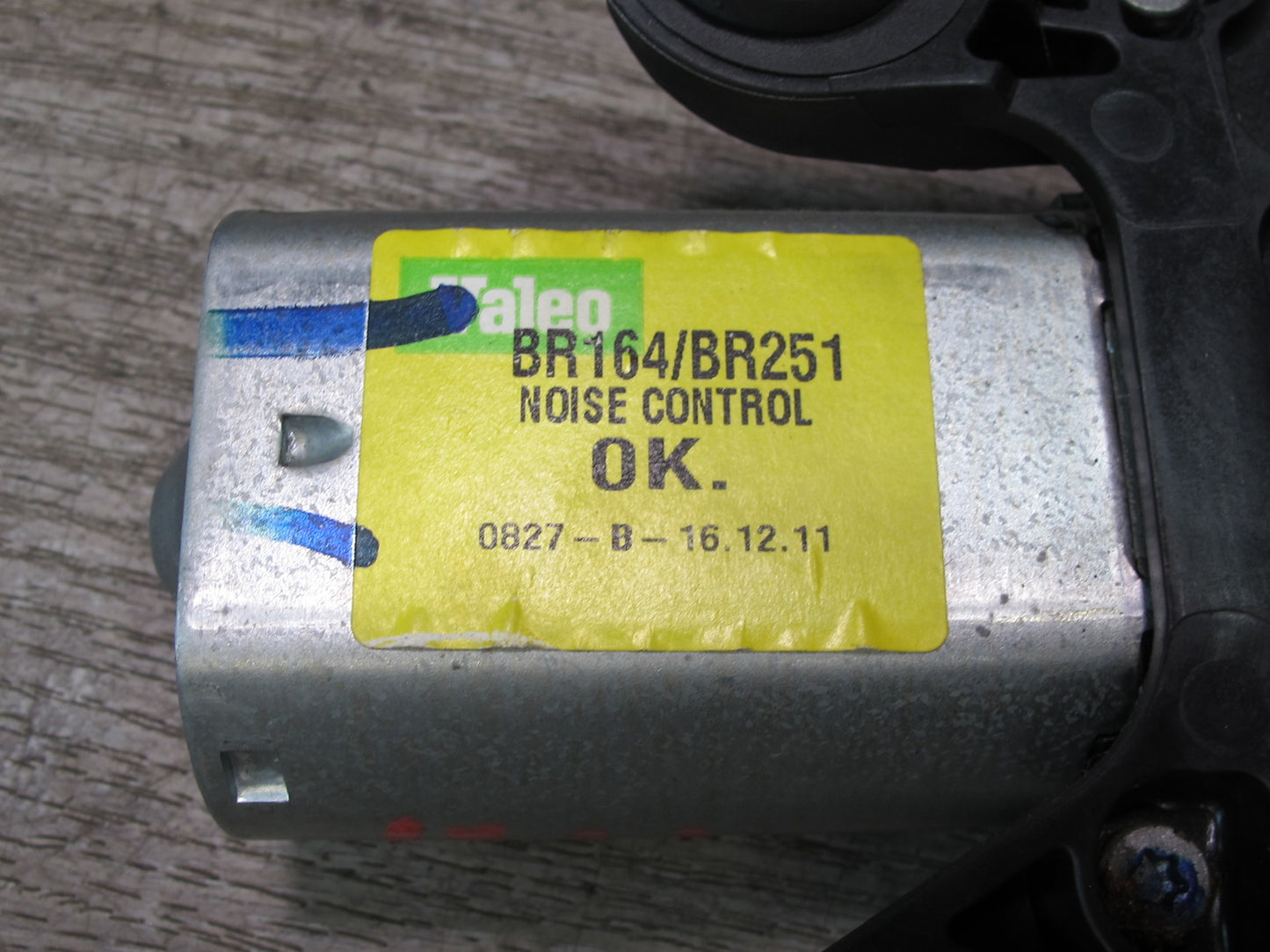 12-15 Mercedes X166 W166 GL Ml-class Rear Window Wiper Motor 2518200042 OEM