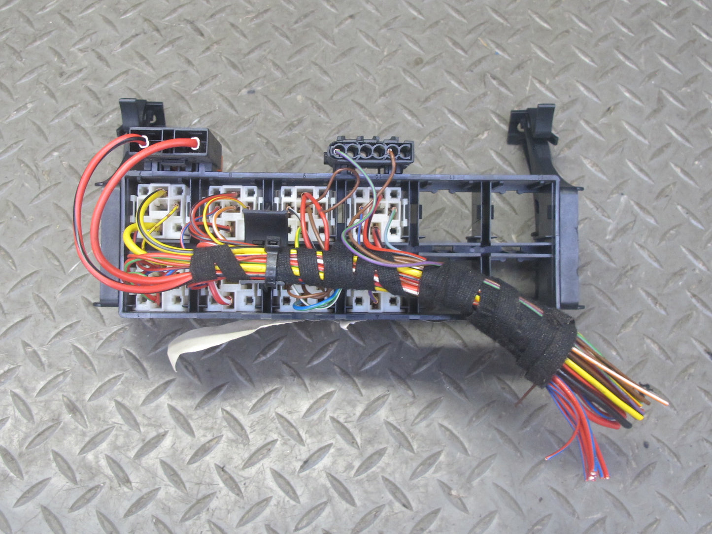 2000-2004 Porsche Boxster 986 Fuse Relay Junction Box Module Unit