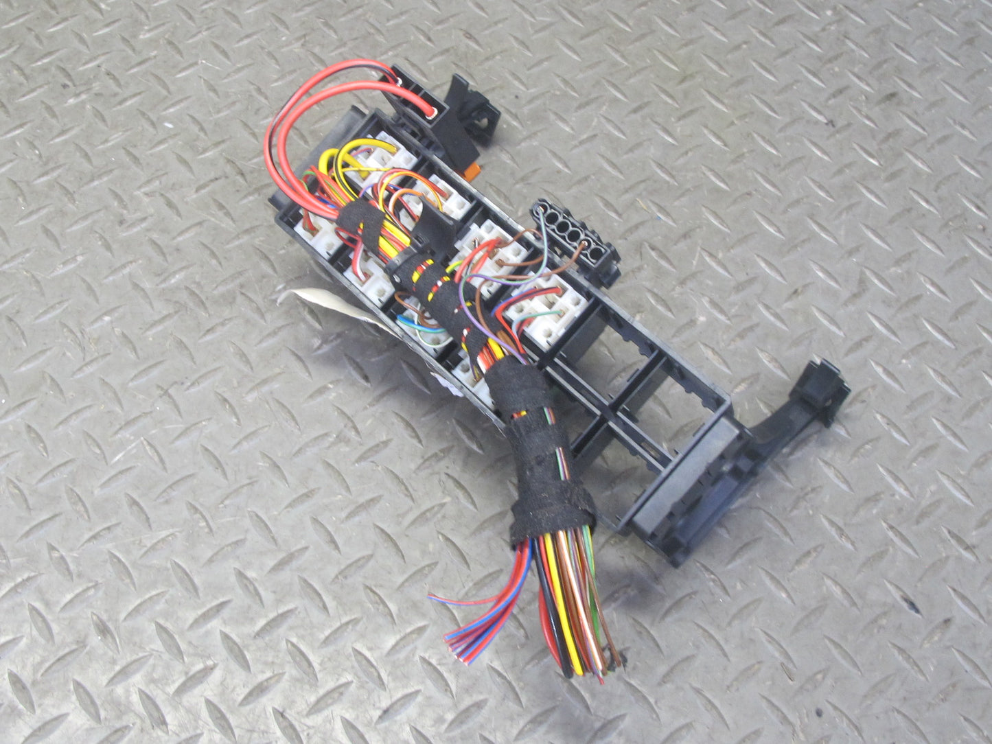 2000-2004 Porsche Boxster 986 Fuse Relay Junction Box Module Unit