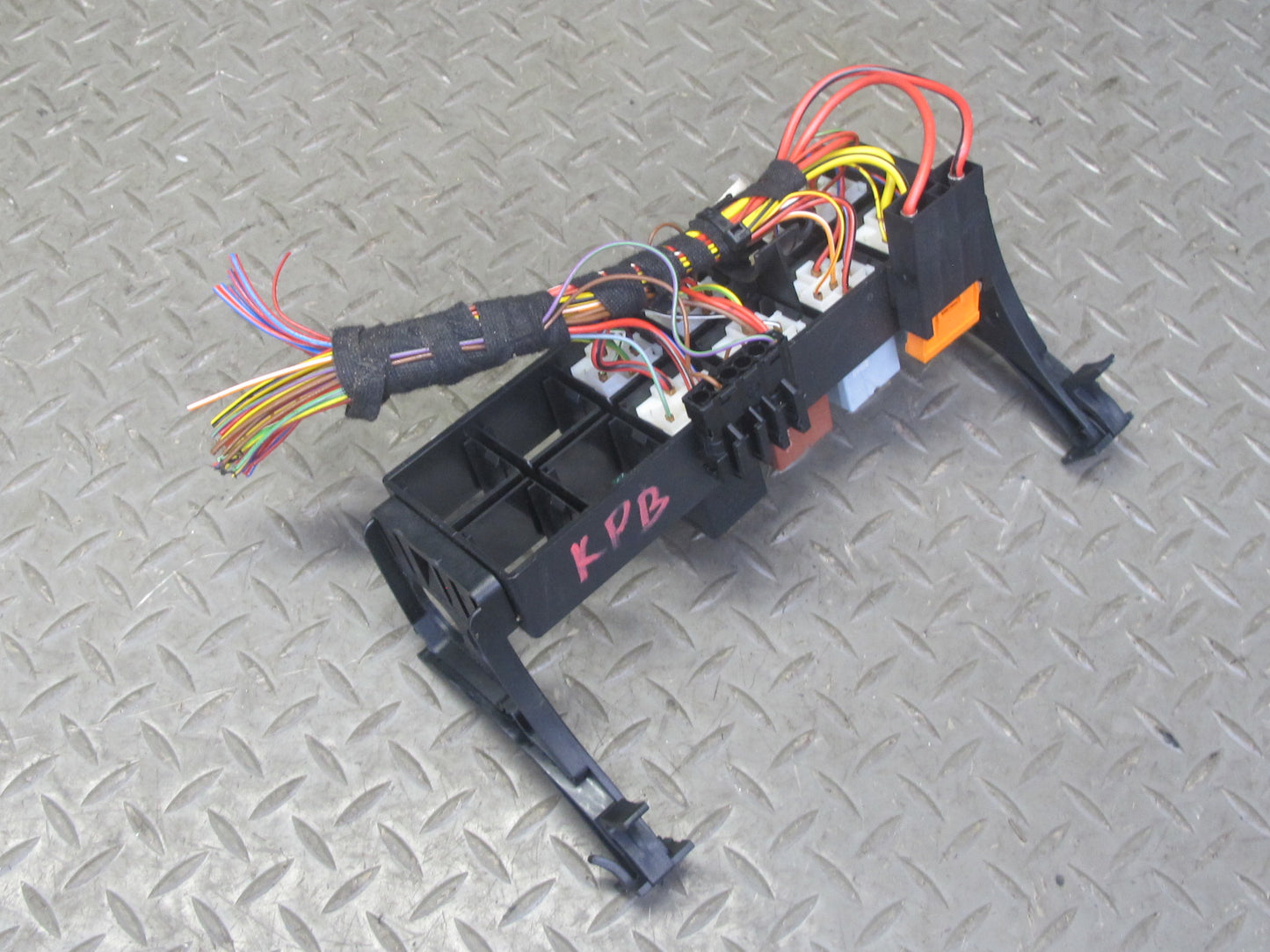 2000-2004 Porsche Boxster 986 Fuse Relay Junction Box Module Unit