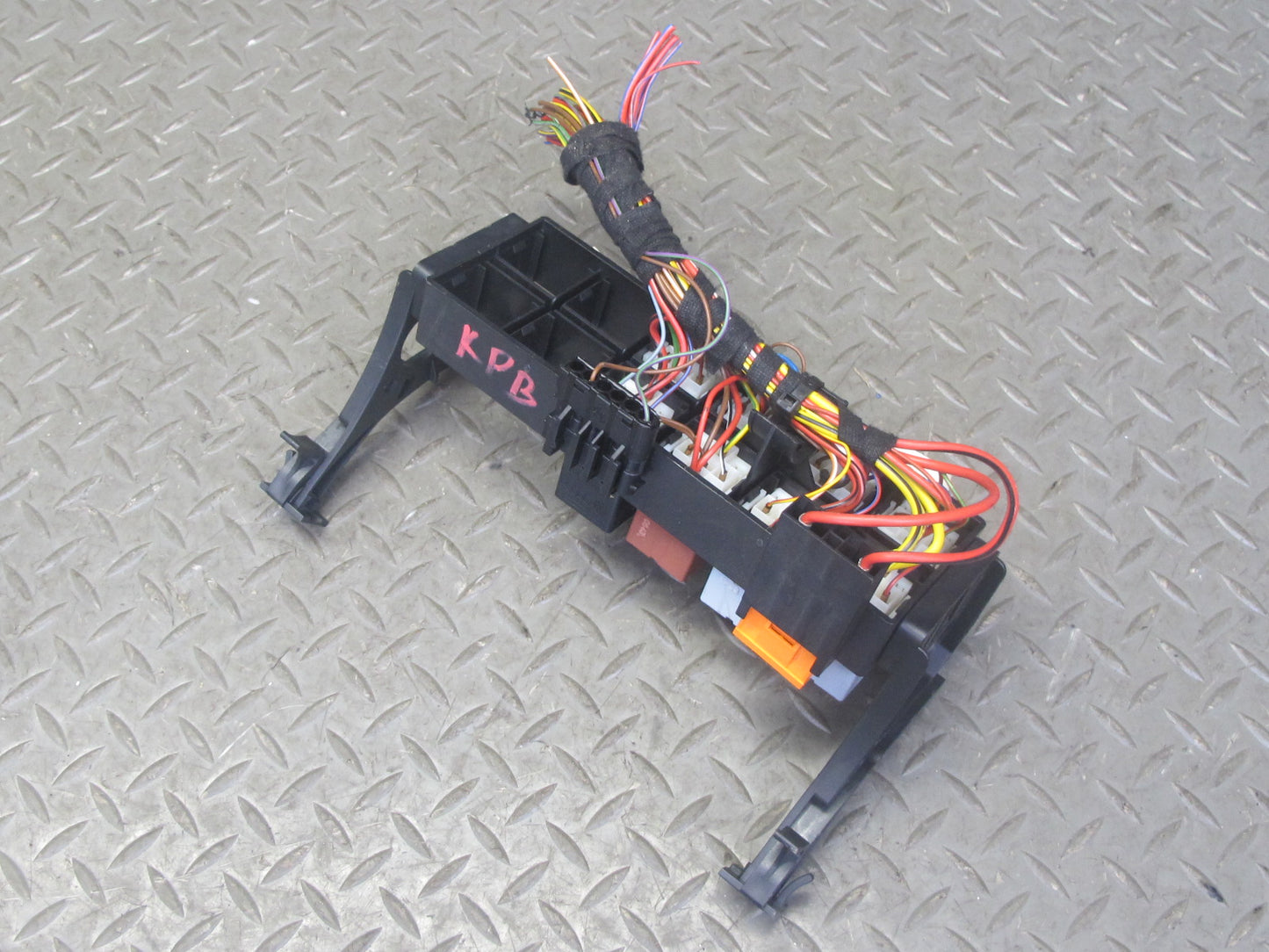 2000-2004 Porsche Boxster 986 Fuse Relay Junction Box Module Unit