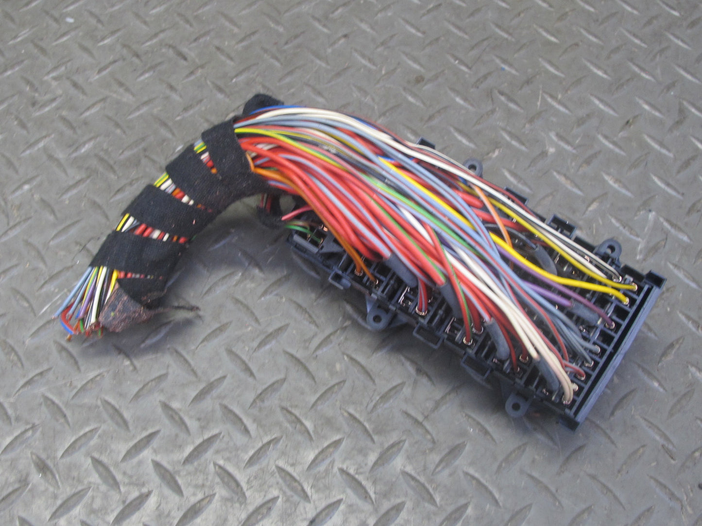 2000-2004 Porsche Boxster 986 Fuse Relay Junction Box Module Unit