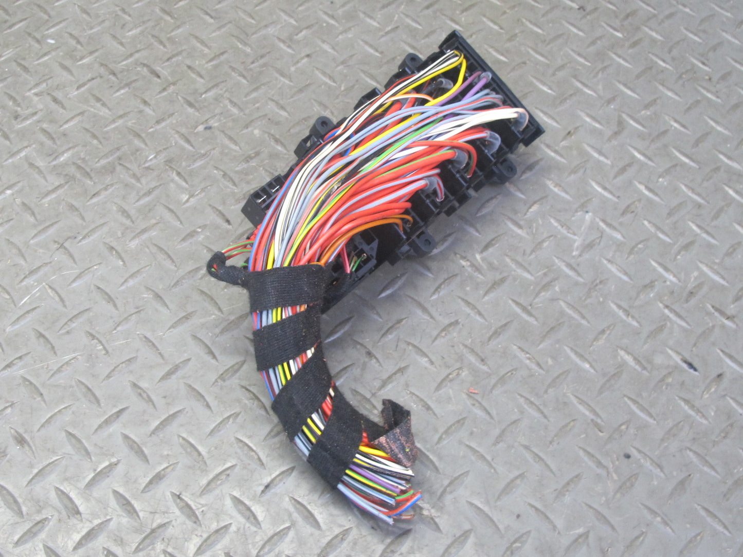 2000-2004 Porsche Boxster 986 Fuse Relay Junction Box Module Unit