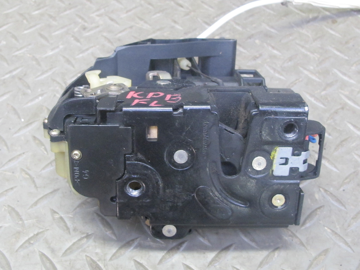1998-2004 Porsche Boxster 986 Front Left Driver Side Door Lock Latch Actuator